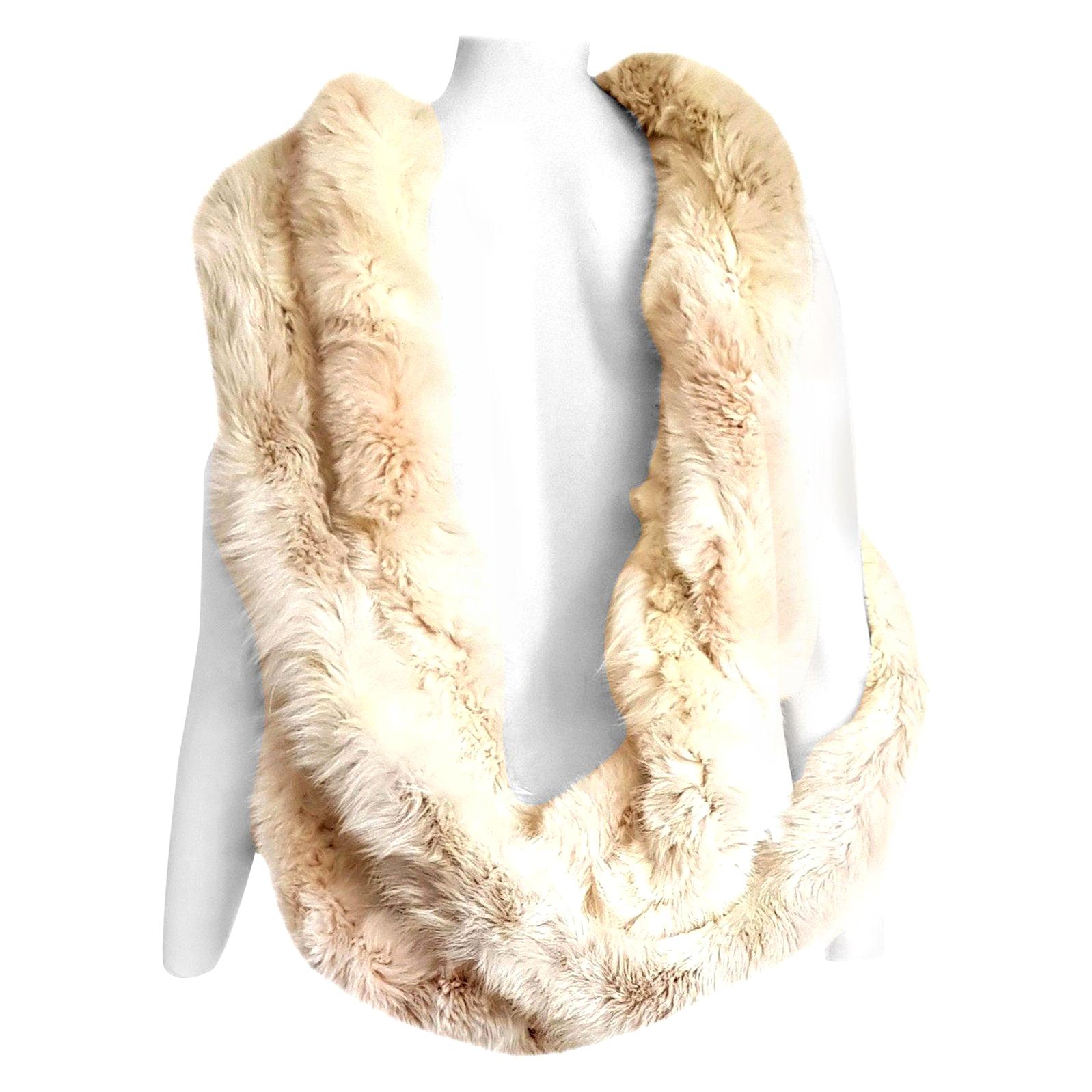 MALO "New" Cream Wild Arctic Silver Fox Round Fur Scarf - Unworn For Sale