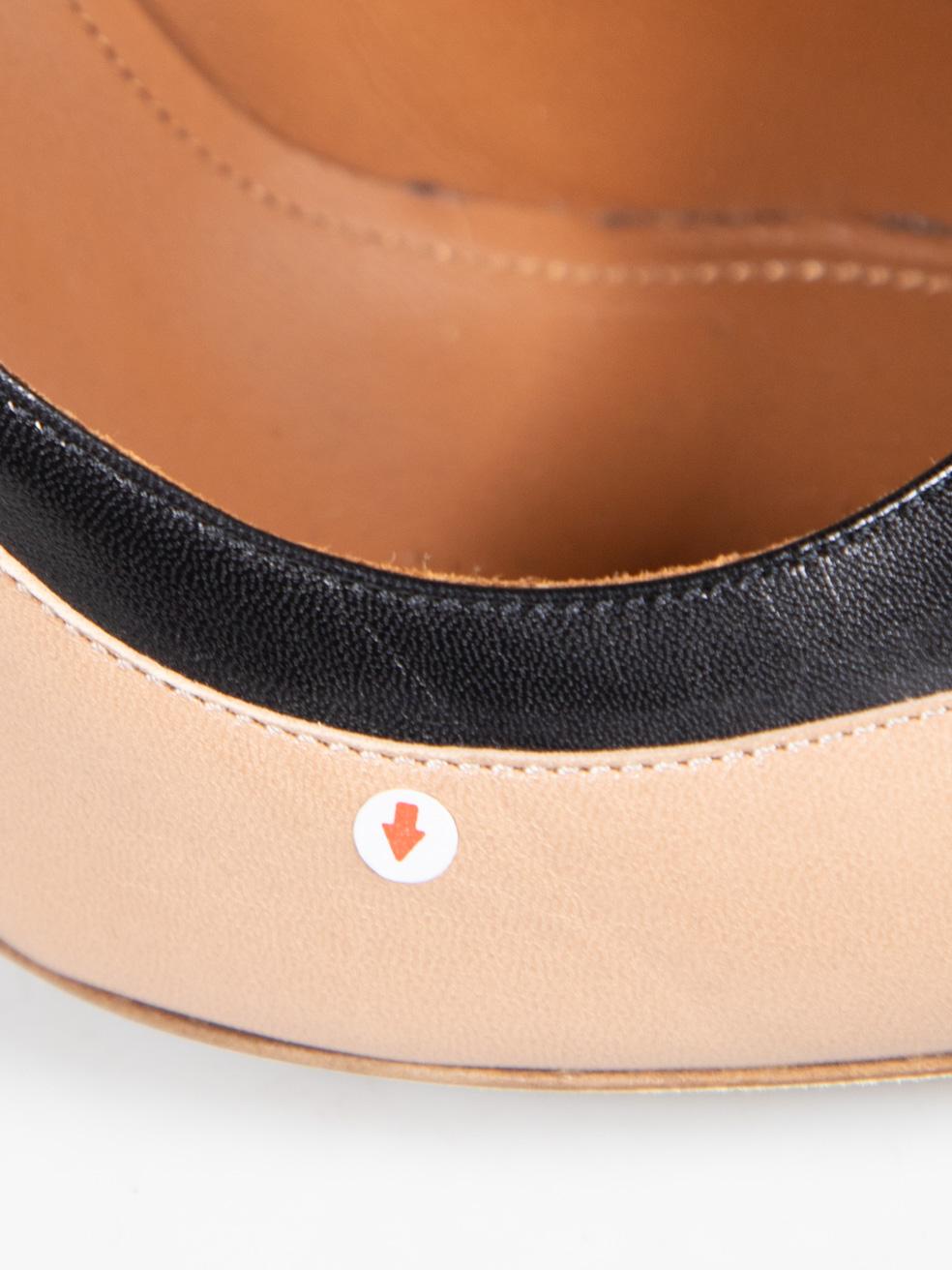 Malone Souliers Escarpins pointus en cuir beige et noir Taille IT 38 en vente 3