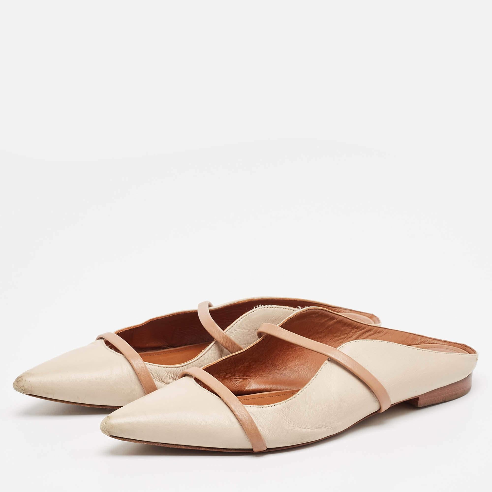 Un mix perfetto di lusso  stile  e comfort  queste mules di design sono realizzate con materiali di qualità e incorniciano i tuoi piedi nel modo più elegante. Possono essere abbinati a una miriade di abiti del vostro guardaroba.