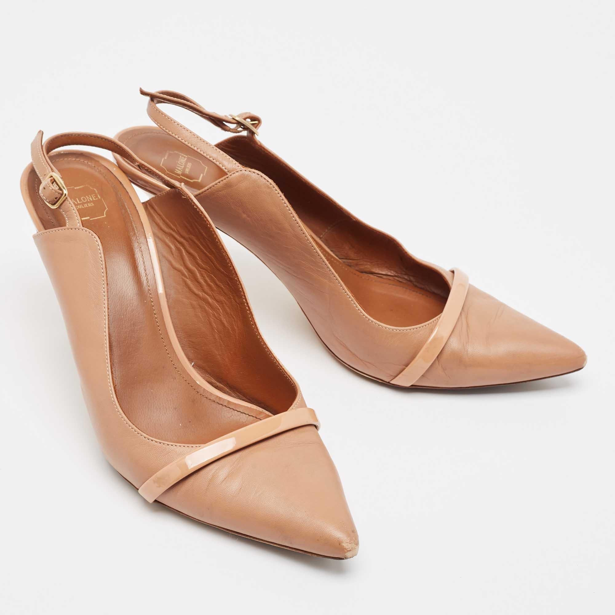 Malone Souliers escarpins à bride arrière en cuir beige taille 40 État moyen - En vente à Dubai, Al Qouz 2