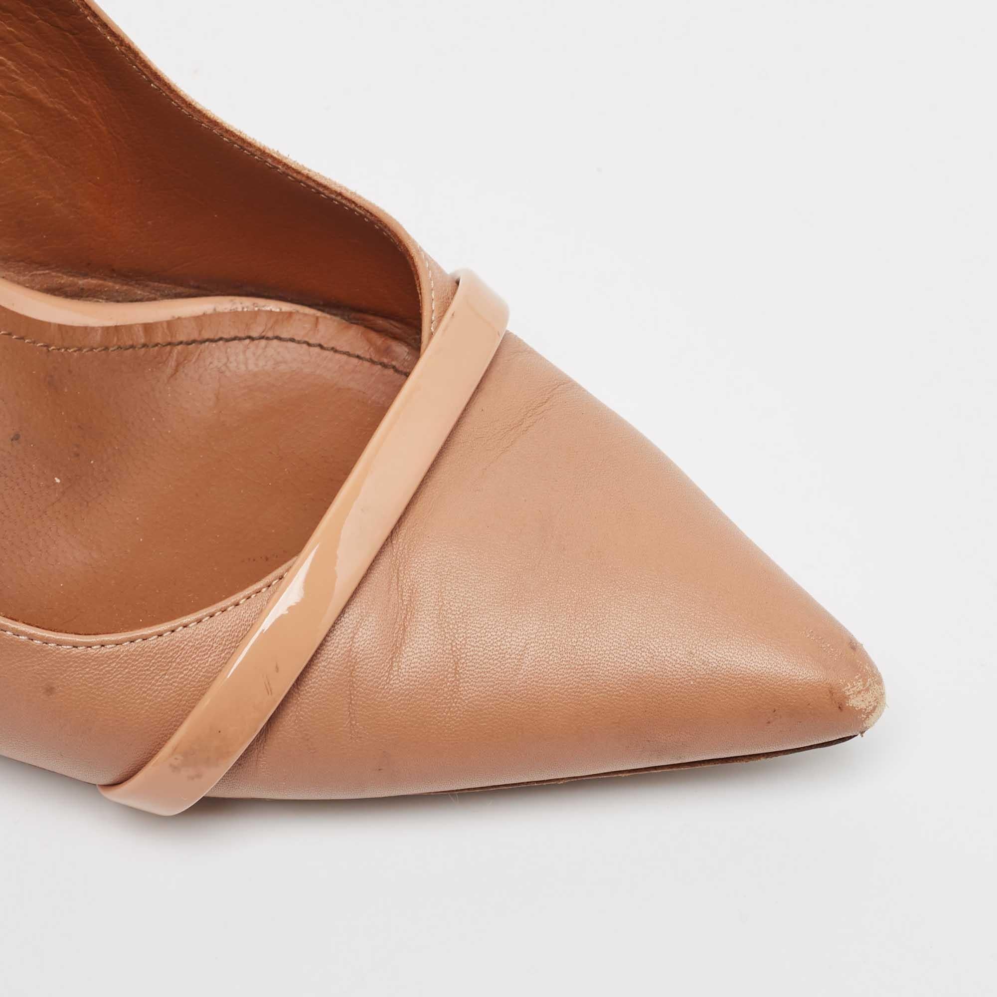 Malone Souliers escarpins à bride arrière en cuir beige taille 40 en vente 2