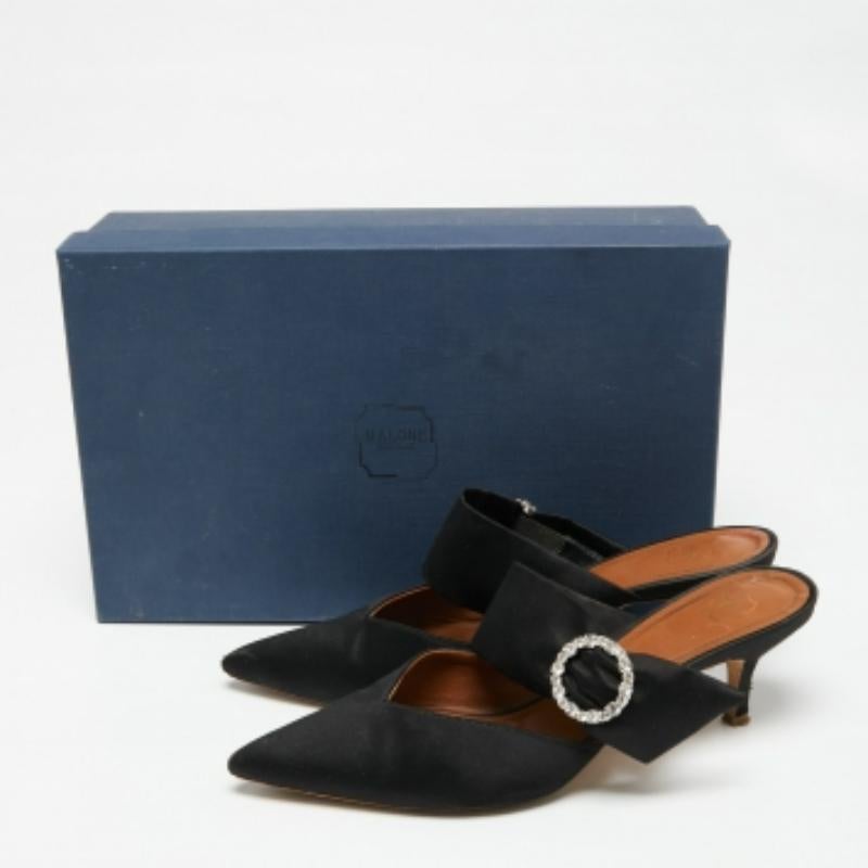 Malone Souliers Sandalias Maite de raso negro con adornos de cristal talla 40 en venta 4