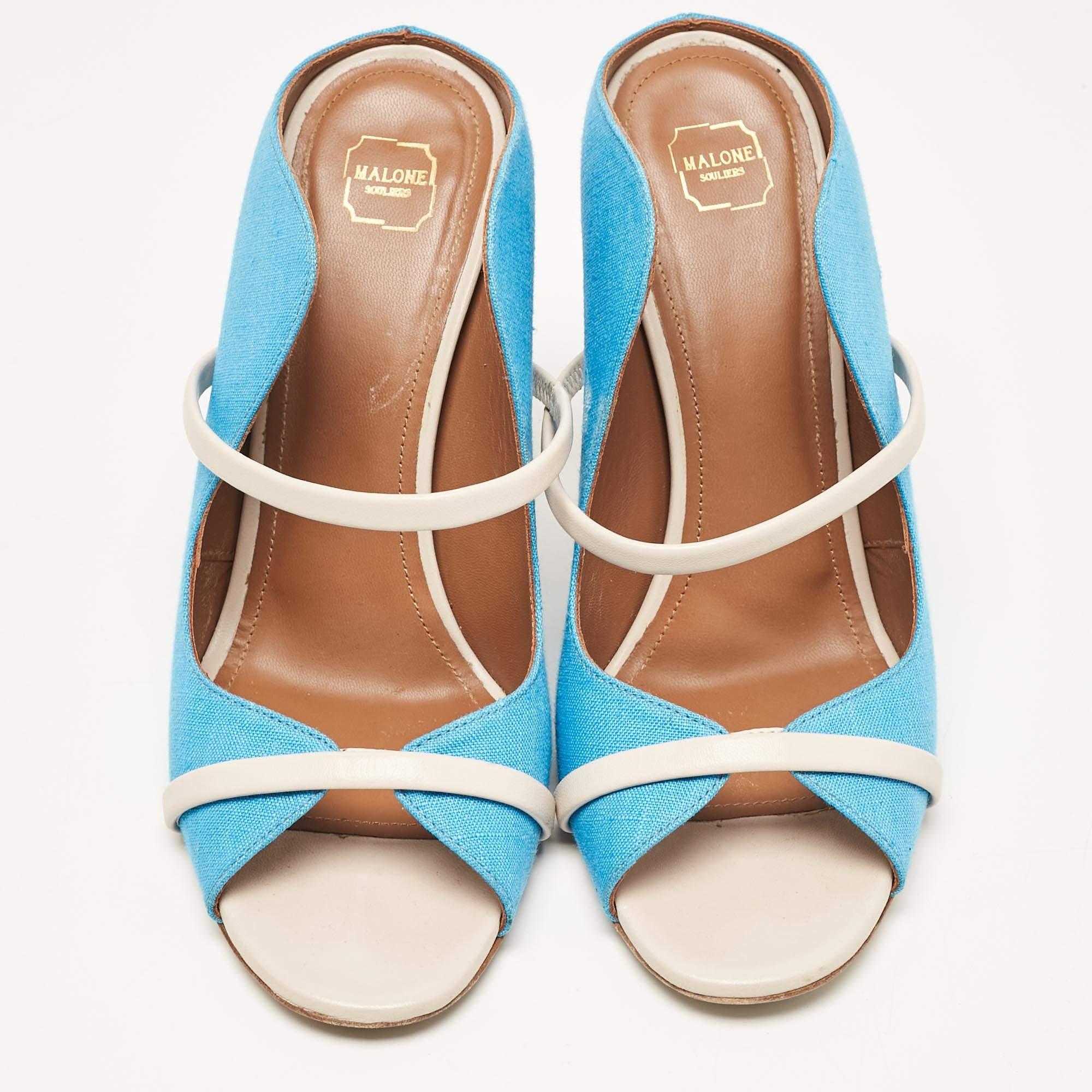 Malone Souliers Azul/Blanco Lona y Piel Norah Mules Talla 37.5 en Bueno estado para la venta en Dubai, Al Qouz 2