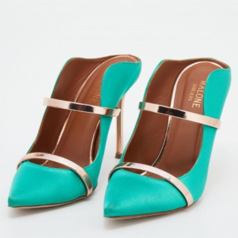 Malone Souliers Mules puntiagudos de piel satinada Maureen verde/oro rosa Talla 37 en Bastante bueno estado para la venta en Dubai, Al Qouz 2