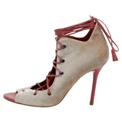 Malone Souliers Sandali Savannah alla caviglia in velluto e pelle grigio/rosa misura 36