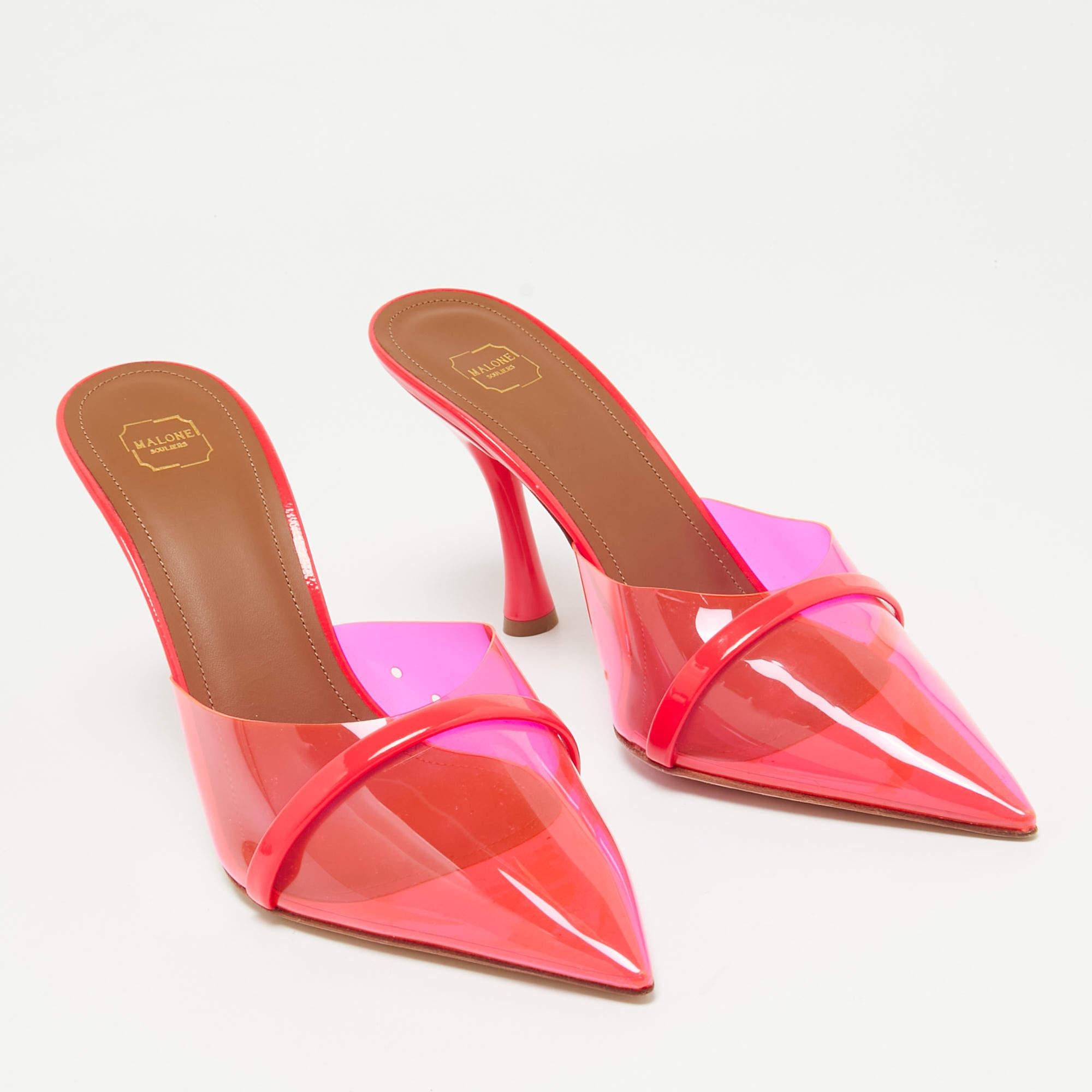 Malone Souliers Heißrosa Lackleder und PVC  Joella Pantoletten Größe 38 im Zustand „Neu“ im Angebot in Dubai, Al Qouz 2