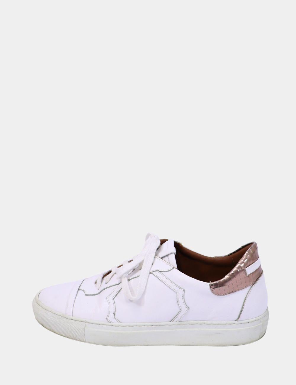 Embrace effortless luxury with these Malone Souliers white leather sneakers. Known for their craftsmanship and modern elegance, these sneakers feature a clean, minimal silhouette with subtle panel detailing and a contrast leather heel tab. The