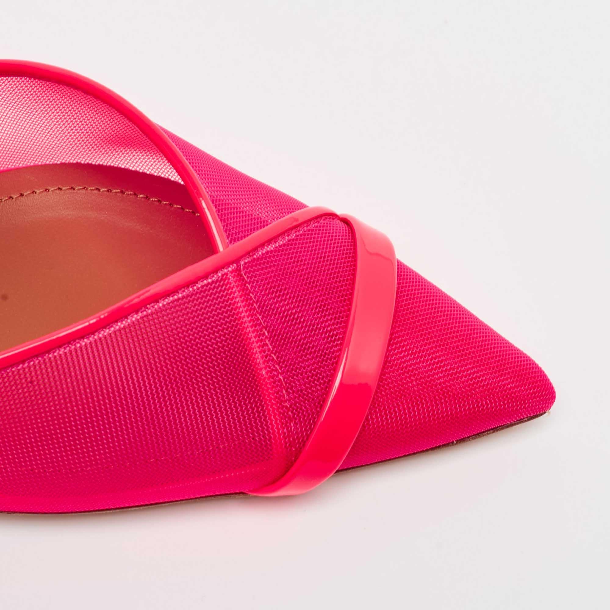 Malone Souliers Neonrosa Mesh und Lackleder Clio Pantoletten Größe 39 im Angebot 3