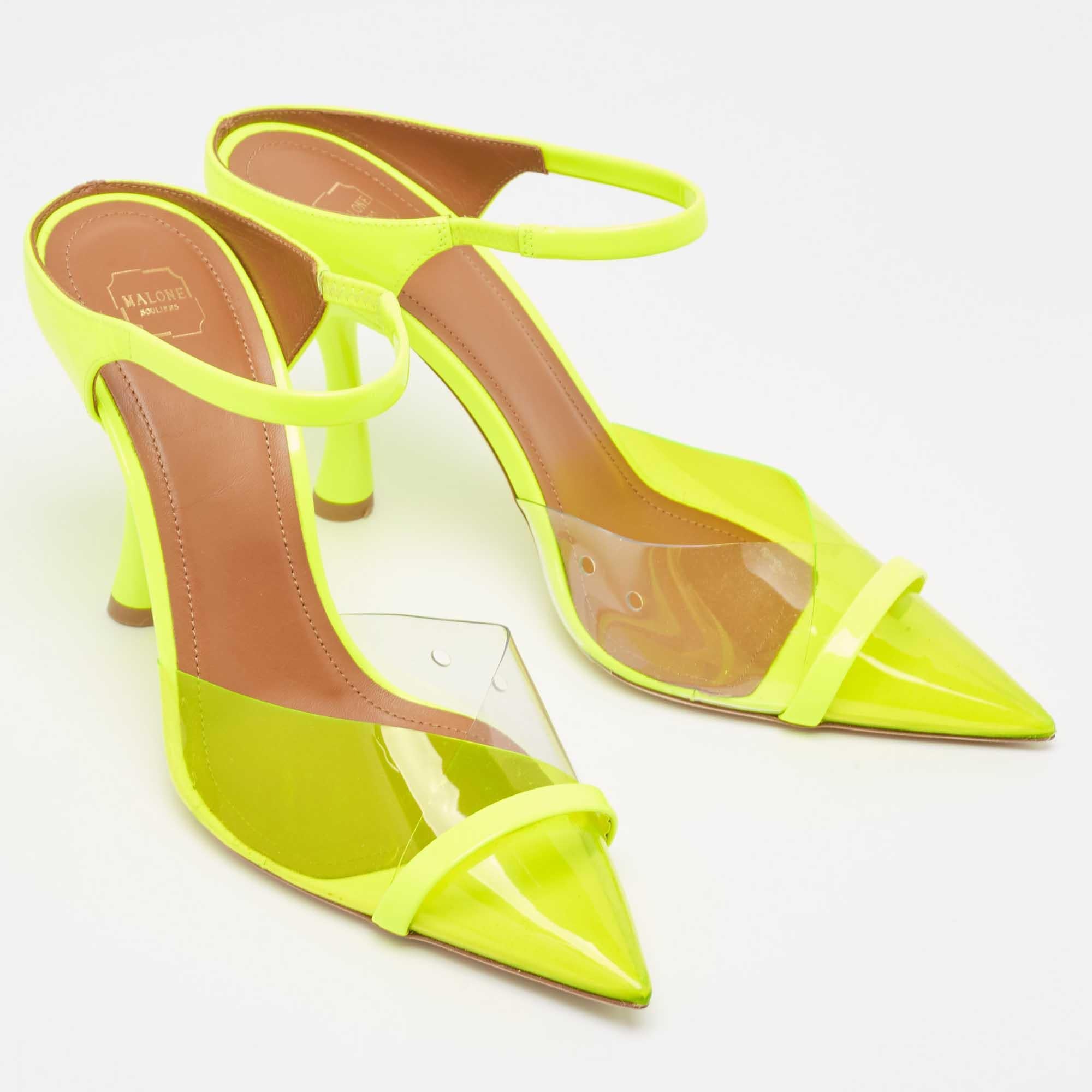 Malone Souliers Neon Yellow PVC and Patent Leather Lona Mules Size 38.5 In Excellent Condition For Sale In Dubai, Al Qouz 2