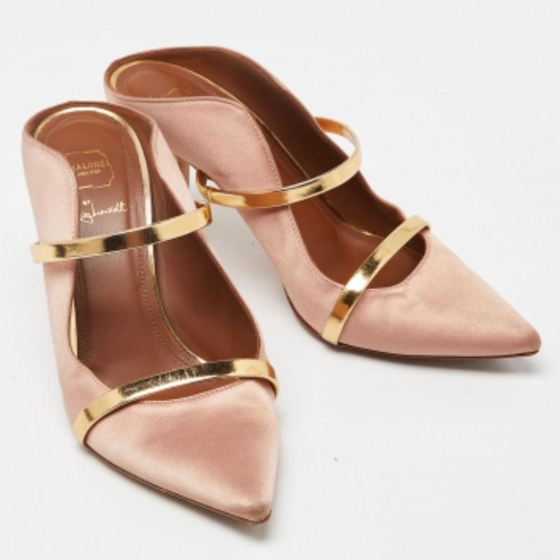 Malone Souliers Pfirsichfarbene Maureen Pantoletten aus Satin und Leder Größe 37 (Braun) im Angebot