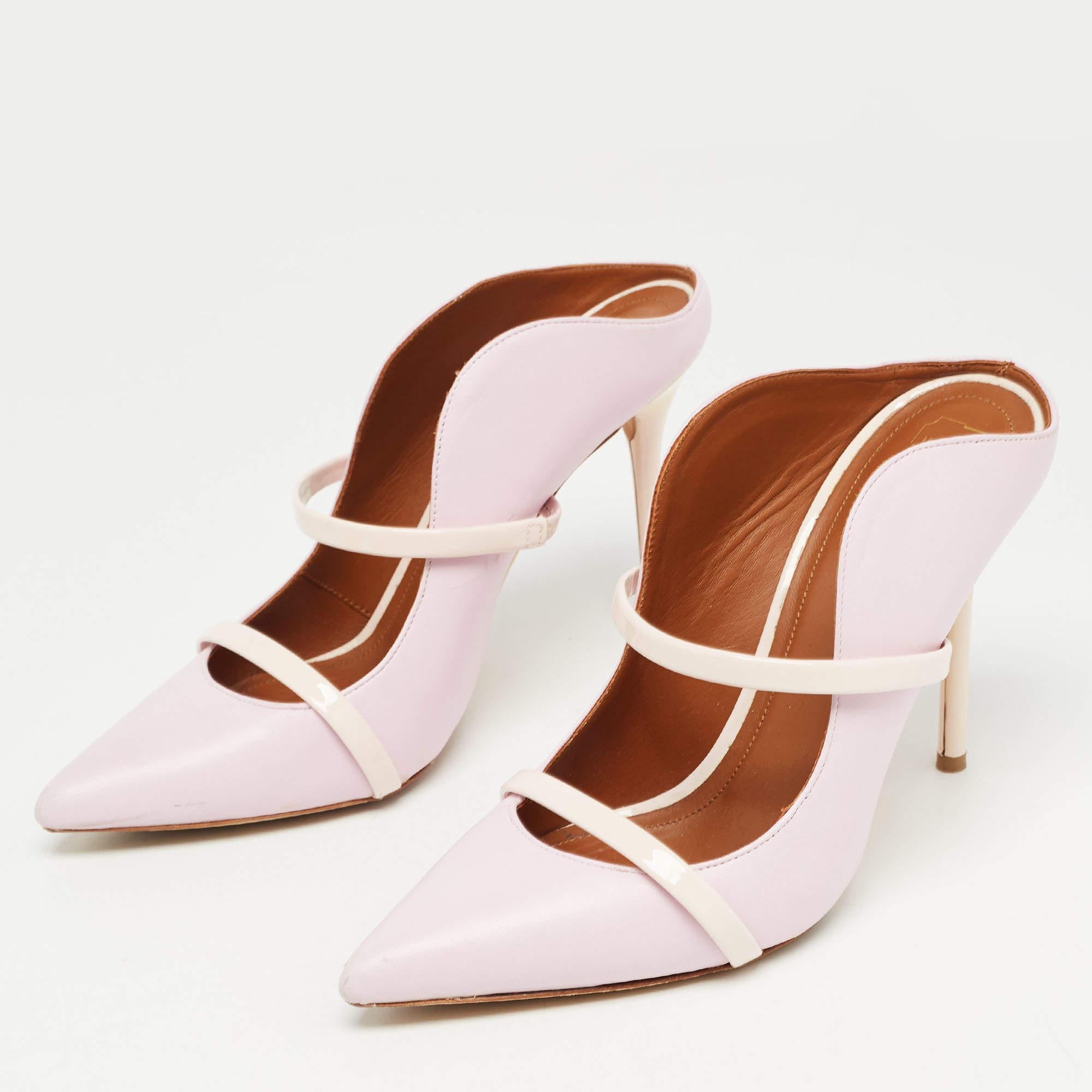 A perfect blend of luxury, style, and comfort, these designer mules are made using quality materials and frame your feet in the most elegant way. They can be paired with a host of outfits from your wardrobe. 