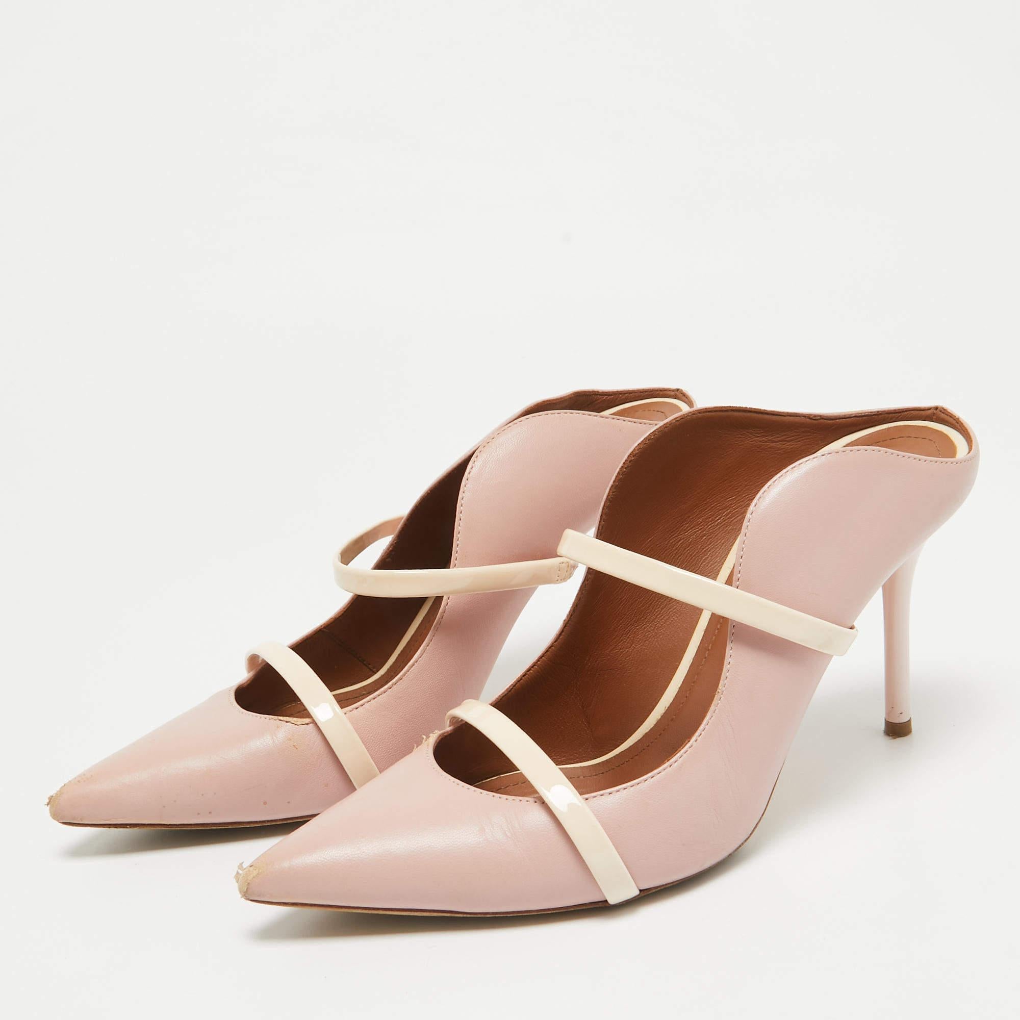 Haz una declaración de estilo chic con estos zapatos de salón de diseño. Presentan tacones resistentes y suelas duraderas perfectas para tus salidas a la moda