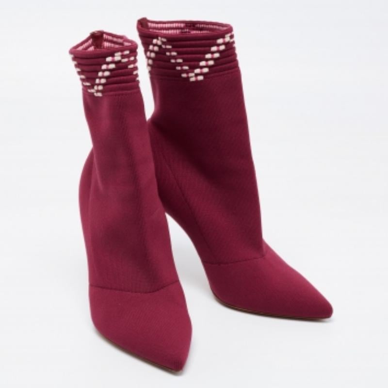 Malone Souliers - Bottines Mariah en tricot prune, taille 36 Bon état - En vente à Dubai, Al Qouz 2