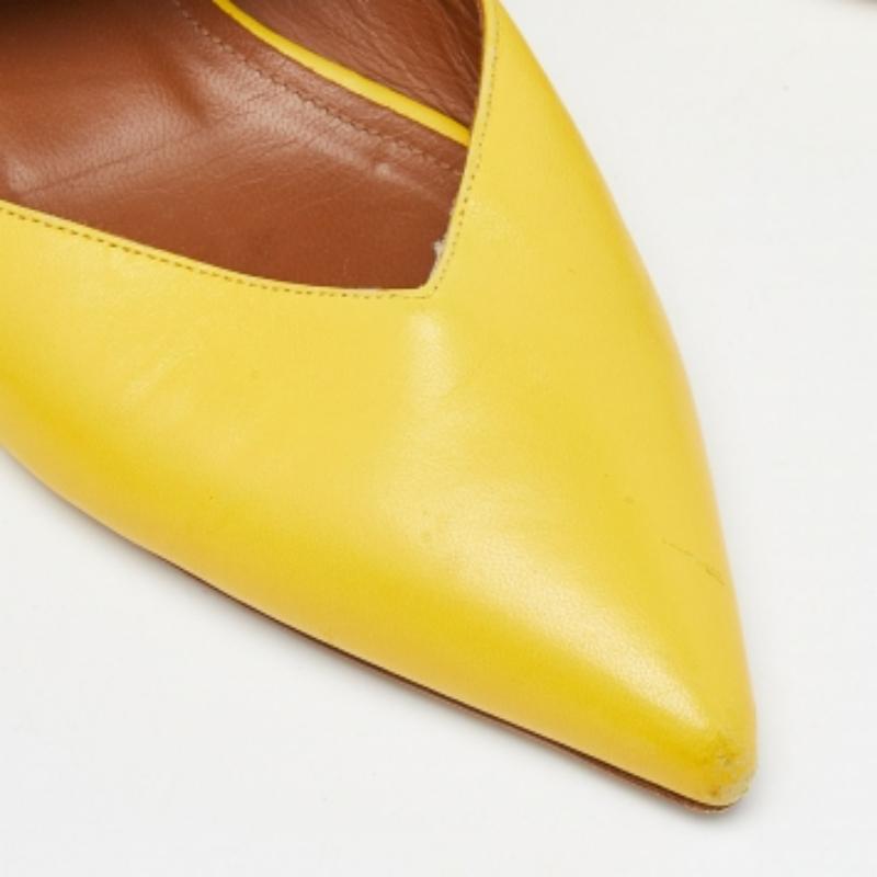 Malone Souliers Mules plates Maisie en cuir et tissu jaune taille 37 Bon état - En vente à Dubai, Al Qouz 2