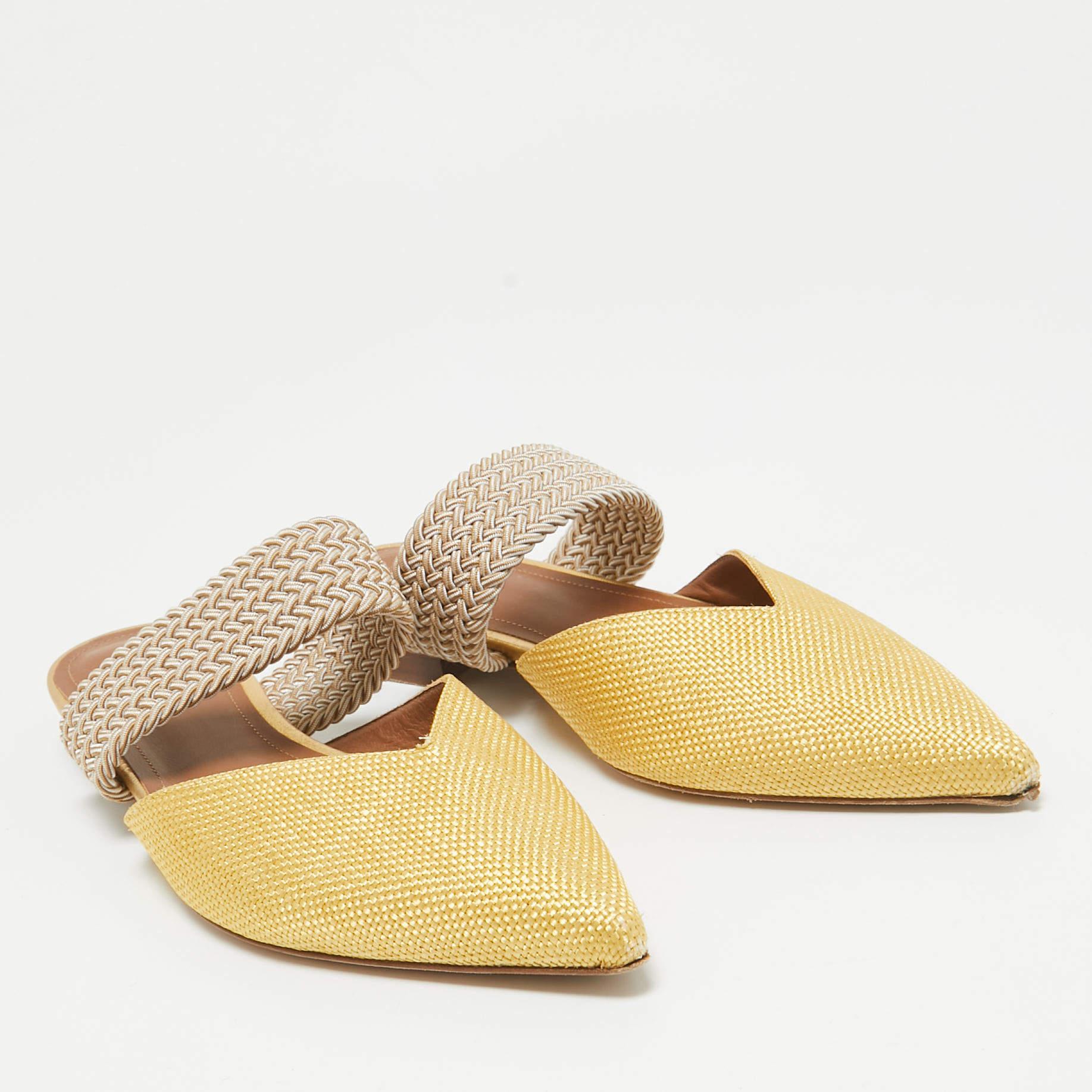 Malone Souliers Gelber Raffia Stretch-Ring Maisie Flats 36 im Zustand „Relativ gut“ in Dubai, Al Qouz 2