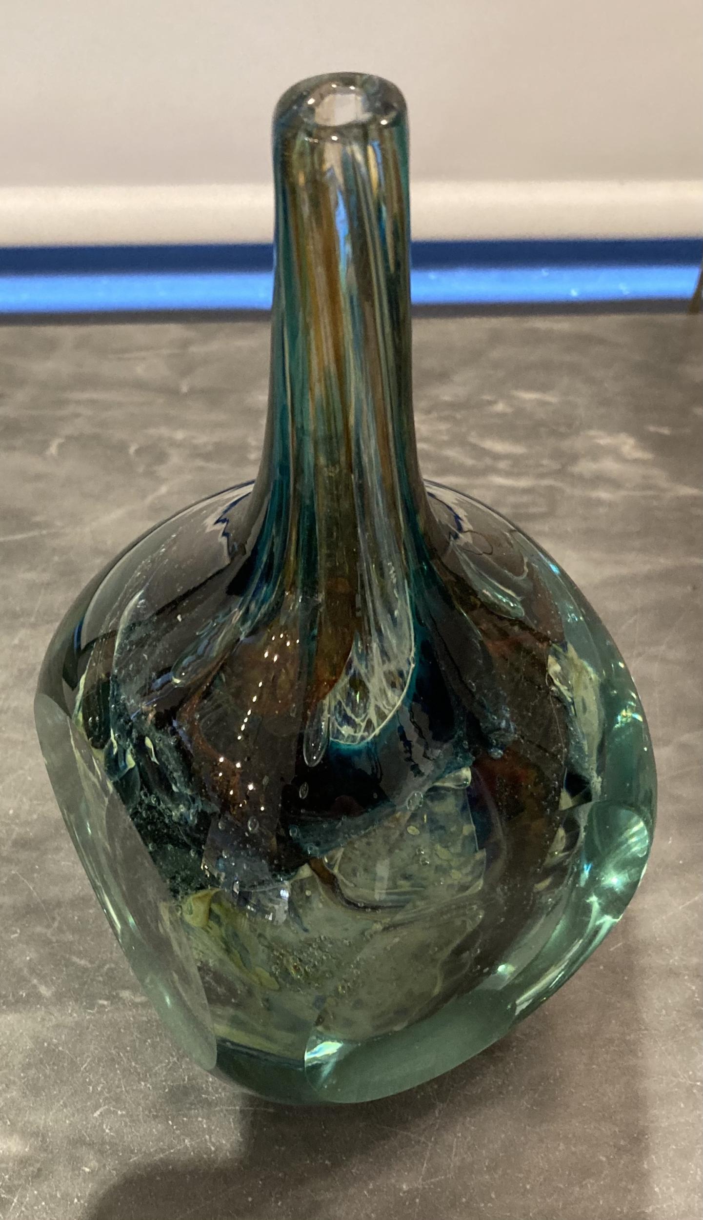 Maltese Studio Glass Square Vase In Good Condition In Greenwich, CT