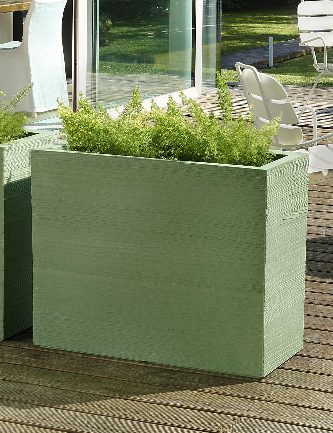 Malva Green Quadra Separé Pot by Giò Colonna Romano
Dimensions: D 35 x W 90 x H 70 cm.
Materials: Polyethylene.

Available in standard colors. This product is suitable for indoor and outdoor use. Please contact us.

Our stories happen in places