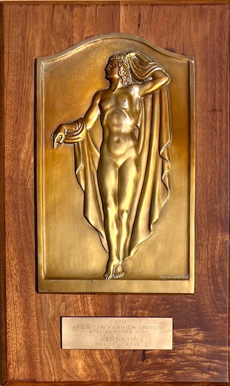 1961 Coty Award Plaque Kenneth Hairdresser Jacqueline Onassis Bronze Fashion

Bronze on wood. The wood plaque measures 12 3/4