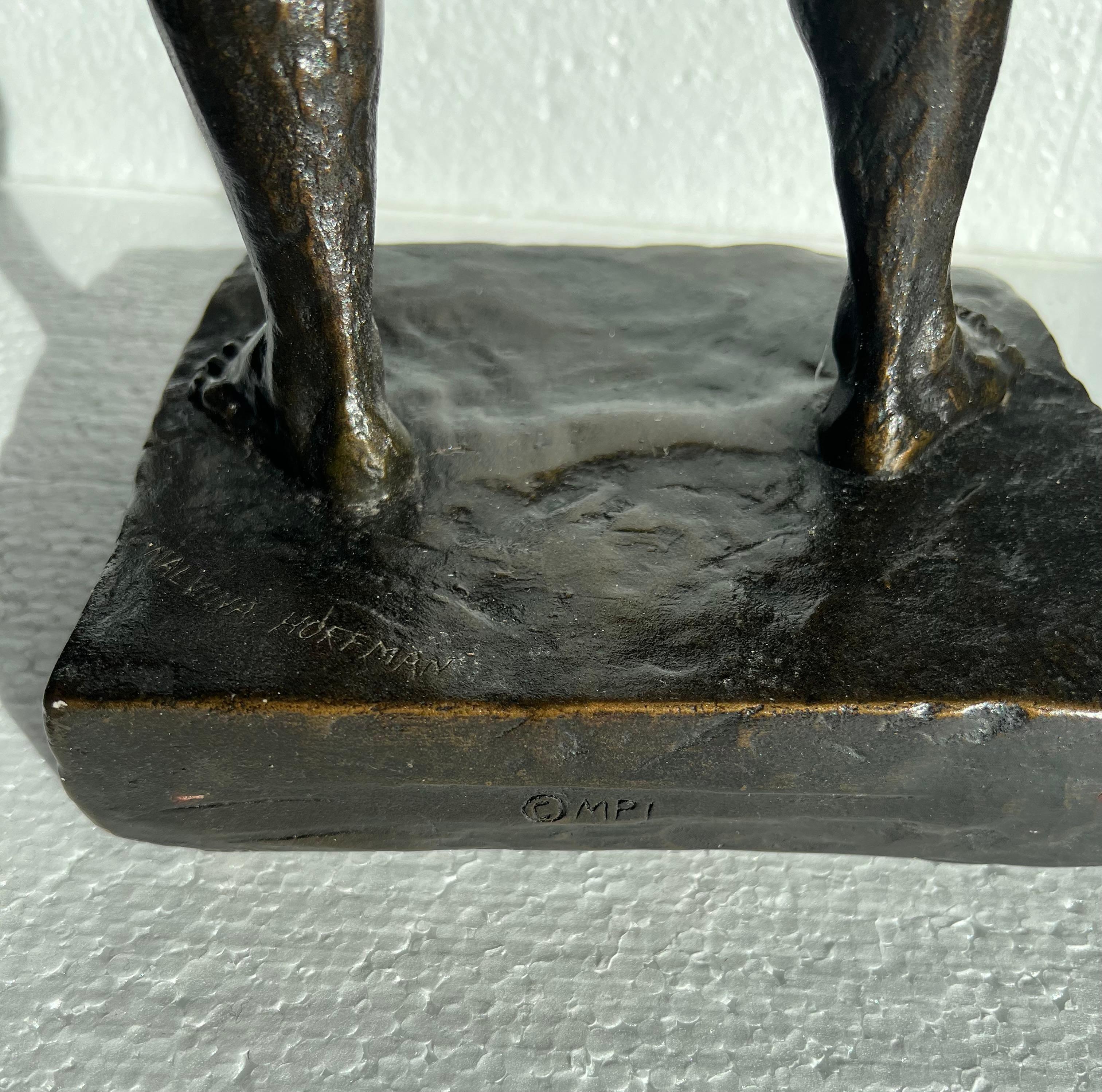 Lottatori bretoni in gesso Scultura moderna maschile femminile Artista LGBT WPA - Sculpture Realismo americano di Malvina Hoffman