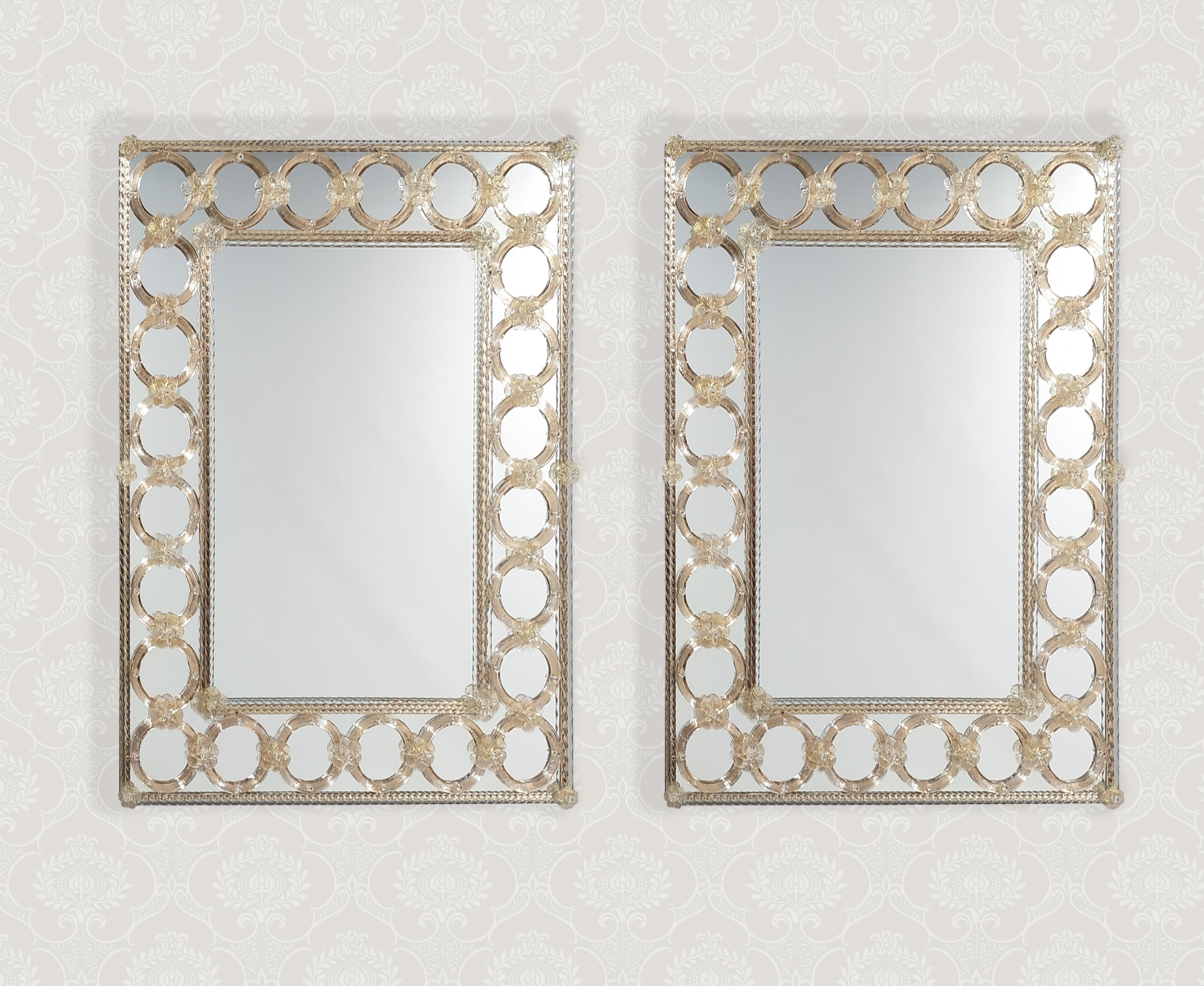 „CERCHI“-Spiegel aus Muranoglas im venezianischen Stil von Fratelli Tosi, hergestellt in Italien (21. Jahrhundert und zeitgenössisch) im Angebot