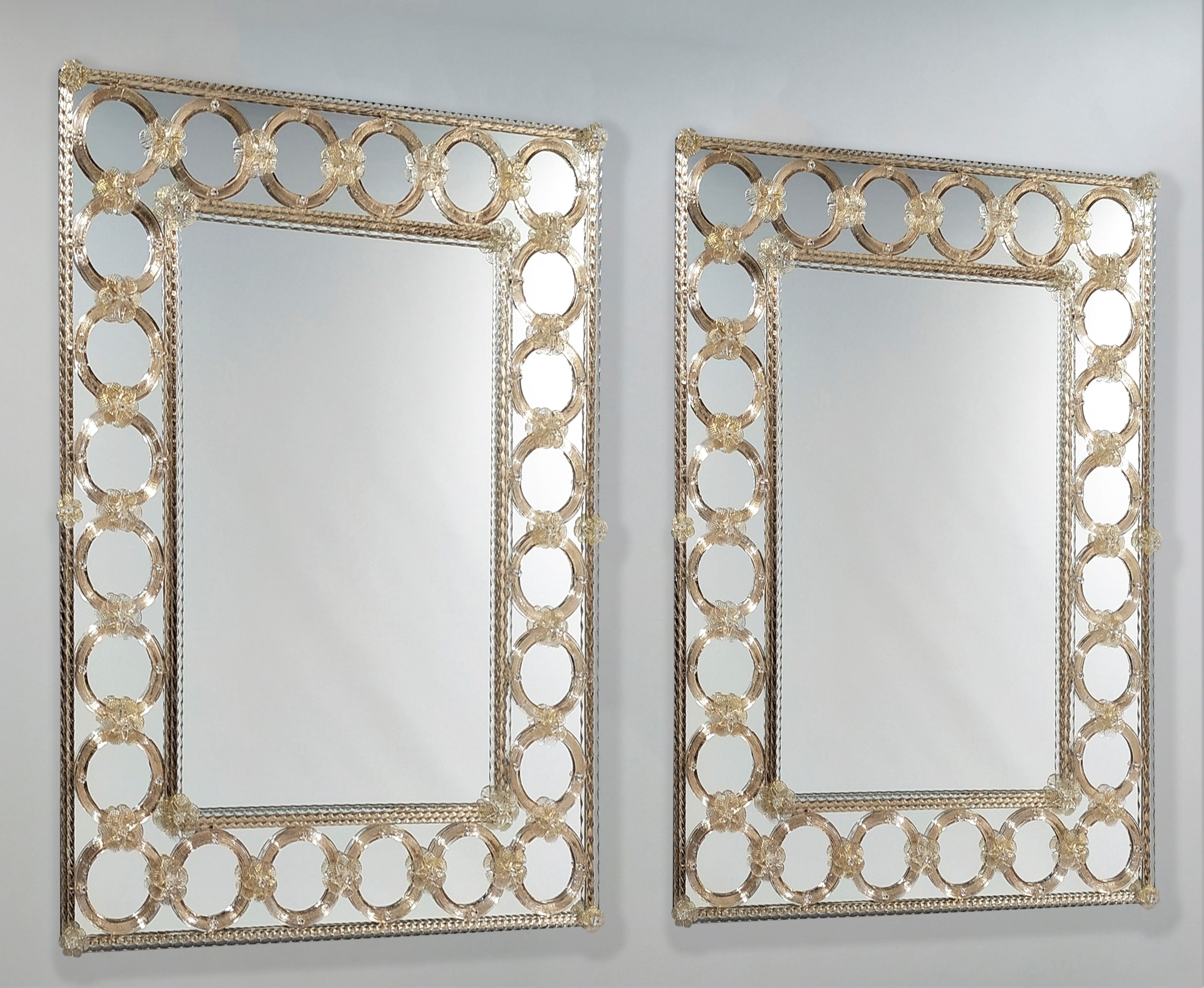 „CERCHI“-Spiegel aus Muranoglas im venezianischen Stil von Fratelli Tosi, hergestellt in Italien im Angebot