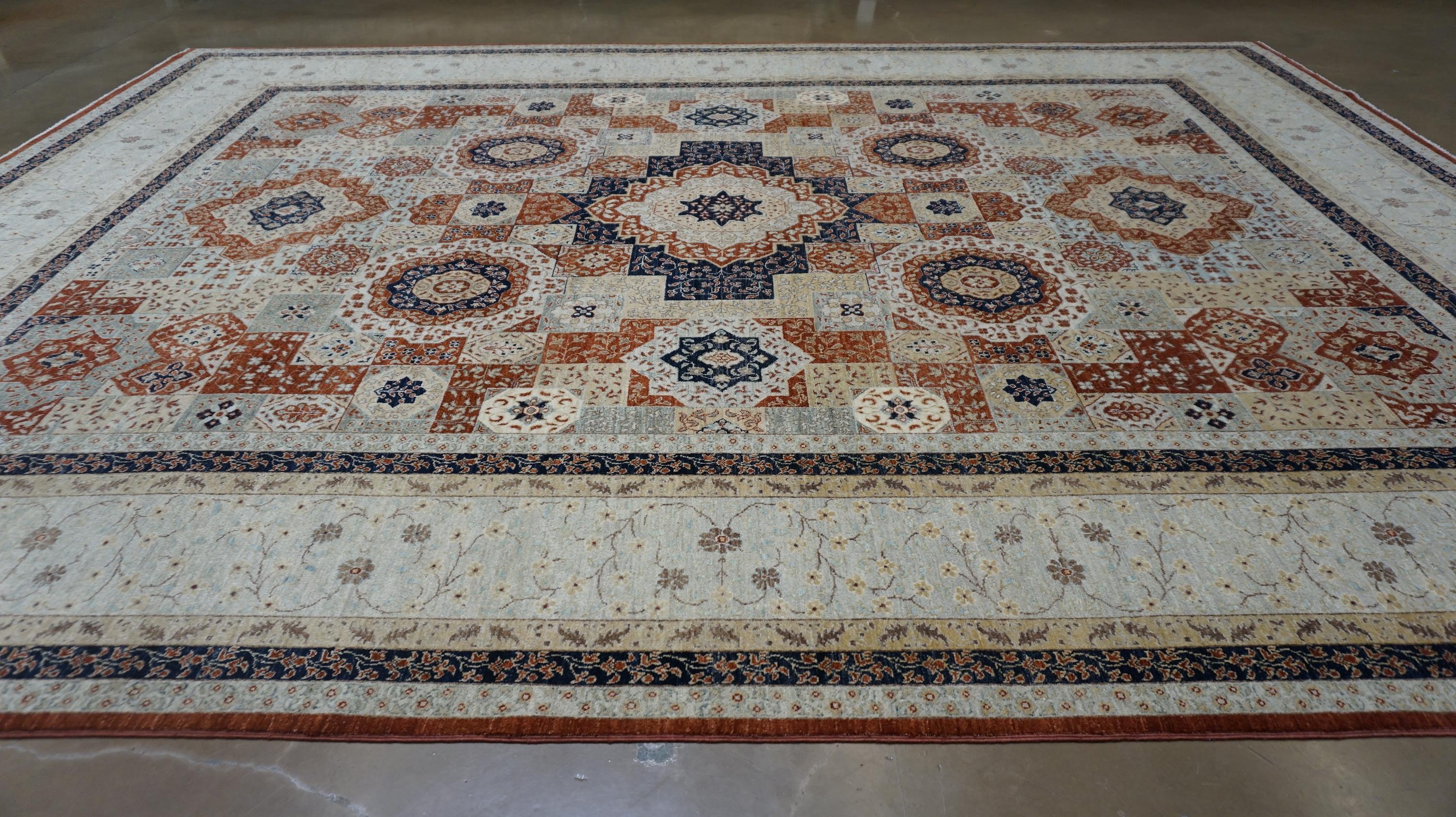 Tapis en laine à motif Mamluke  9′1″ × 12′ Design géométrique en rouille et bleu en vente 2