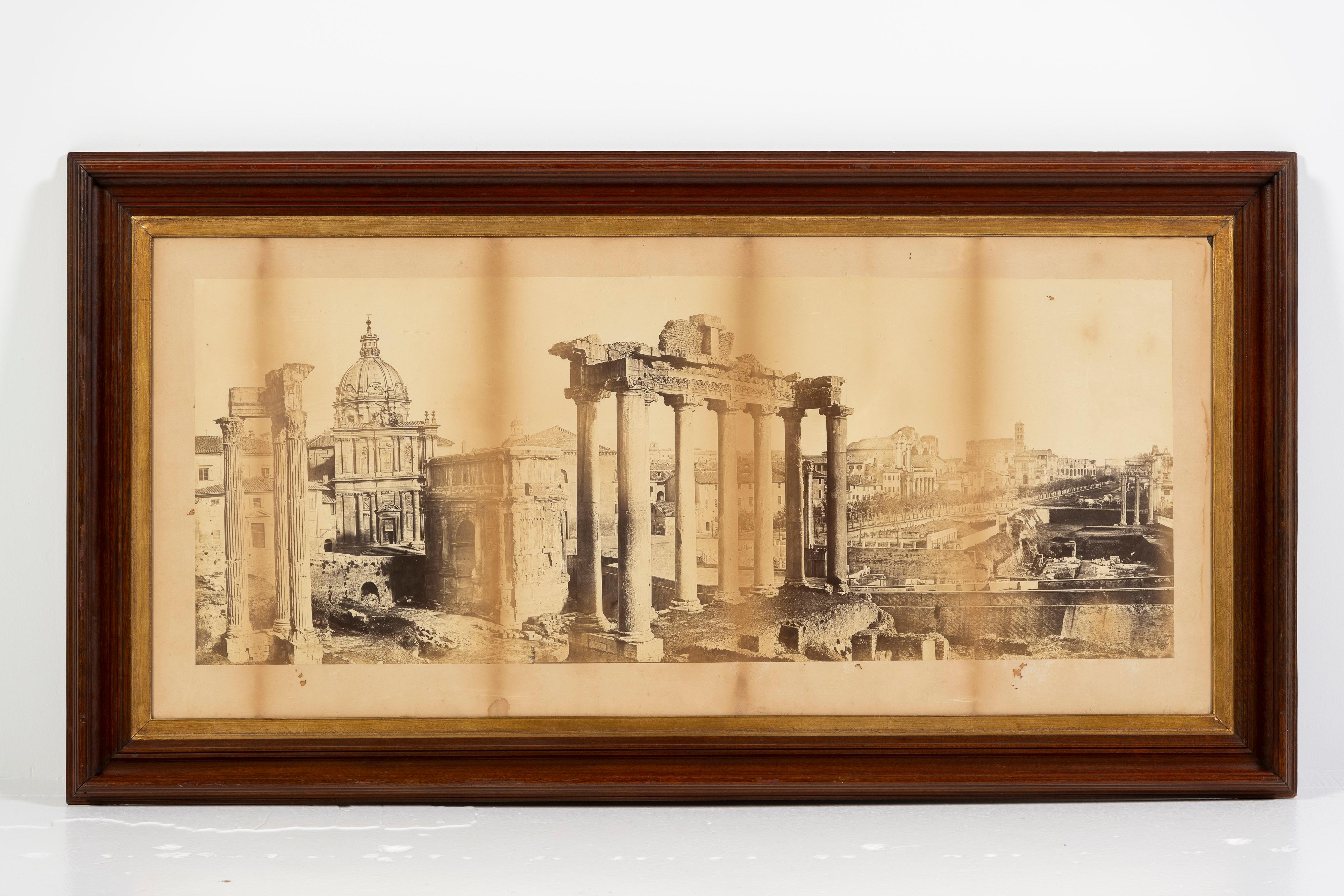 Diese große antike Albumen-Fotografie, gerahmt, RomanForum, 19. Jahrhundert ist ziemlich unglaublich und würde ein faszinierendes historisches Artefakt sein. Albuminabzüge waren im 19. Jahrhundert ein beliebtes fotografisches Verfahren, das sich