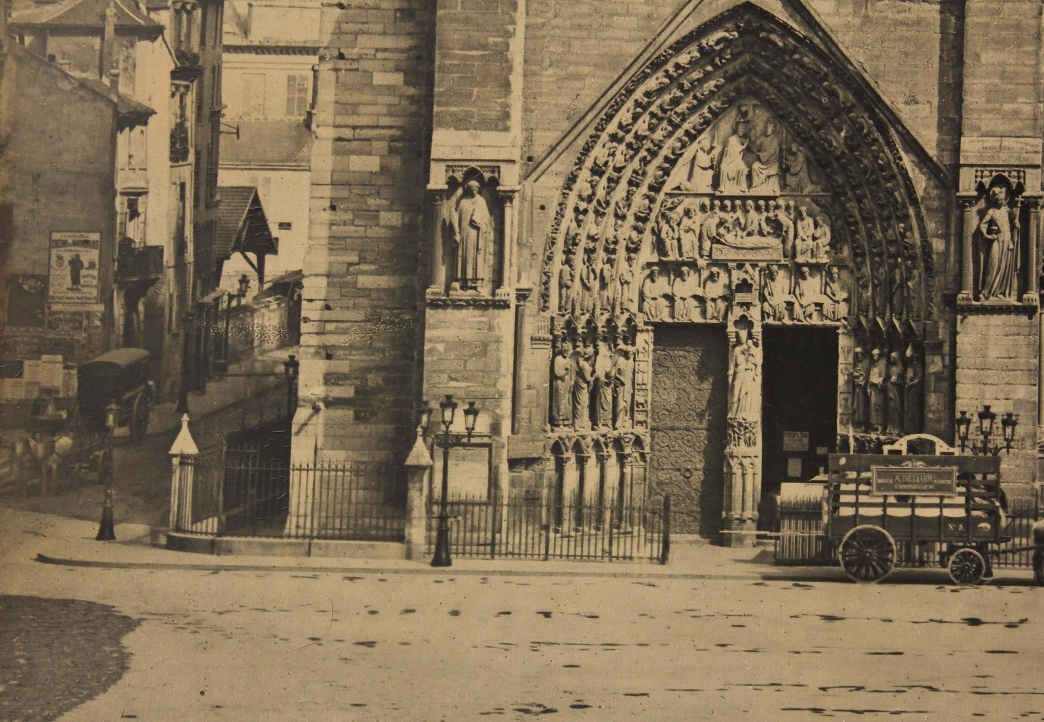 Fotografie der Kathedrale Notre Dame aus dem 19. Jahrhundert, Ende des 19. Mattiert. Ungerahmt.
