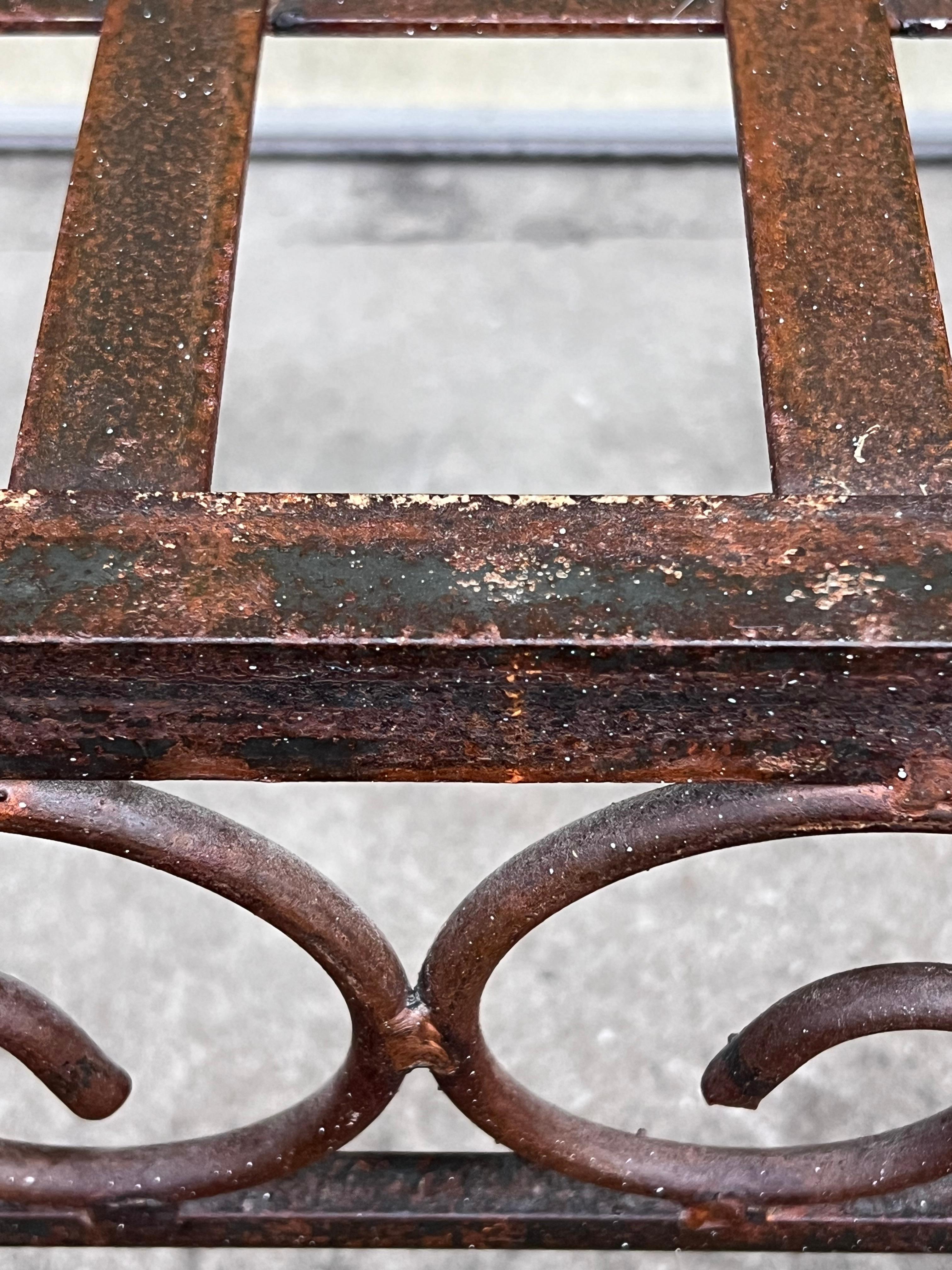 80s John Risley Inspired Man and Woman Pop Art Iron Bench In Good Condition In St.Petersburg, FL
