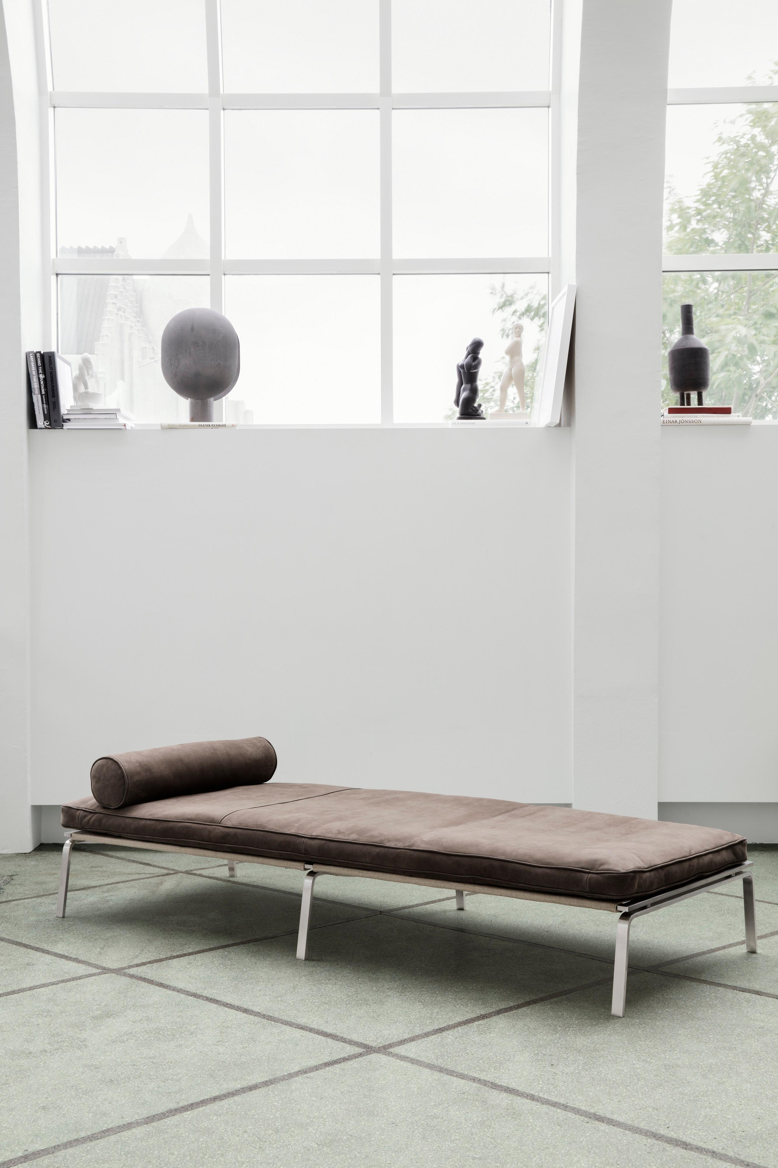 Post-Modern Man Daybed by NORR11