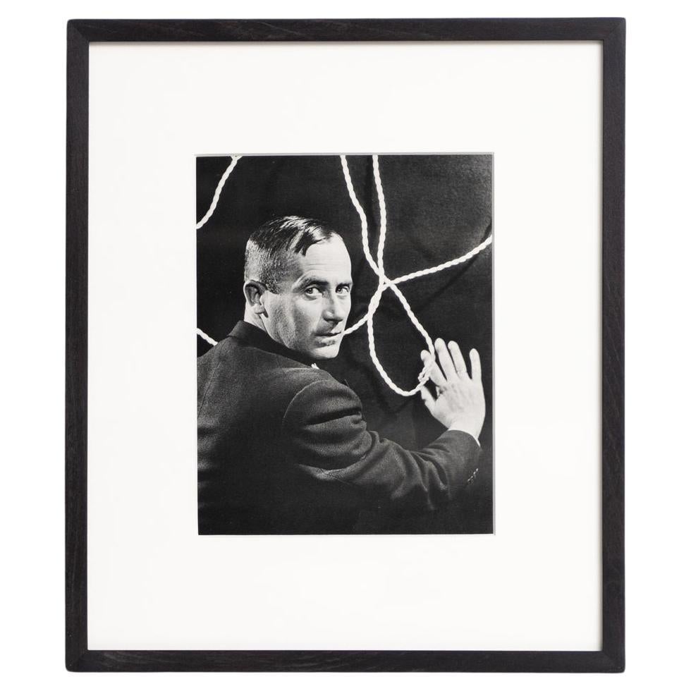 Man Ray Fotografía en blanco y negro de Joan Miró - Heliograbado de edición limitada