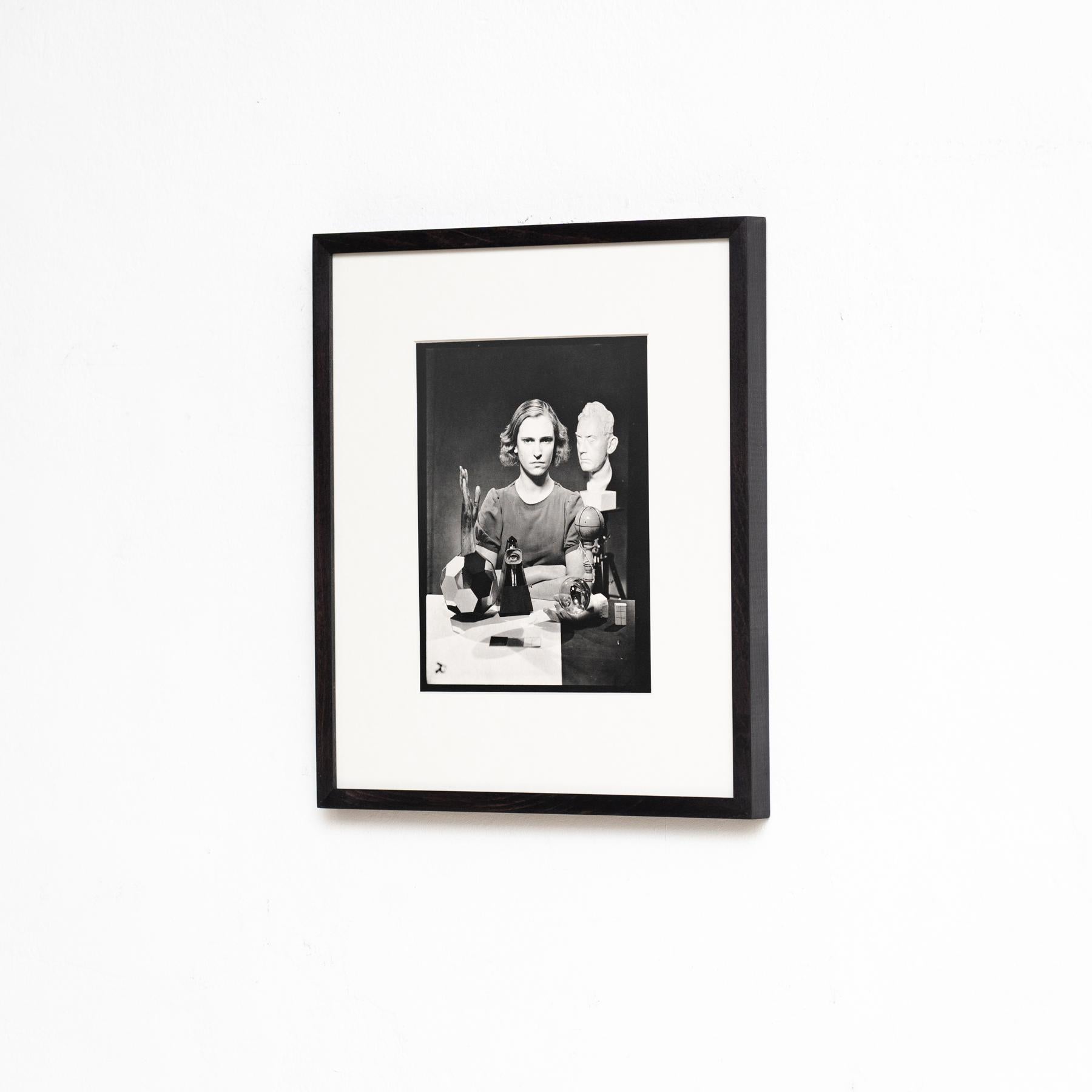 Man Ray Fotografía en blanco y negro enmarcada - Edición limitada Moderno de mediados de siglo en venta