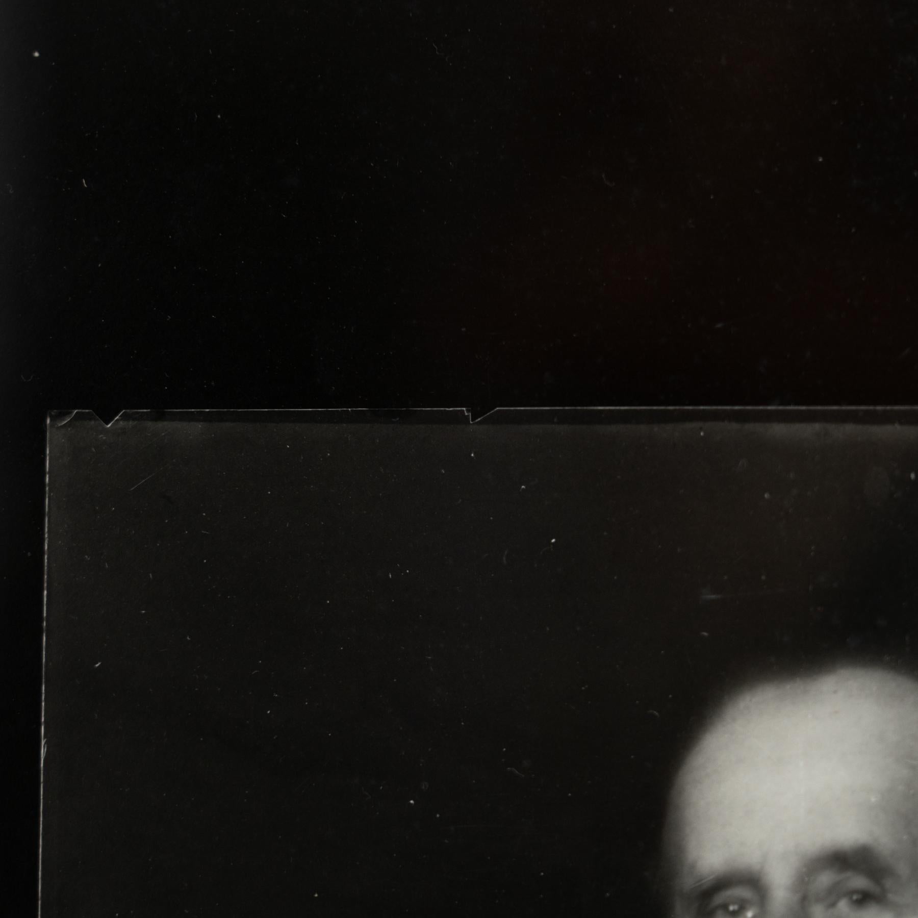 Man Ray Gerahmte Schwarz-Weiß-Fotografie von Jacques Doucet im Angebot 3