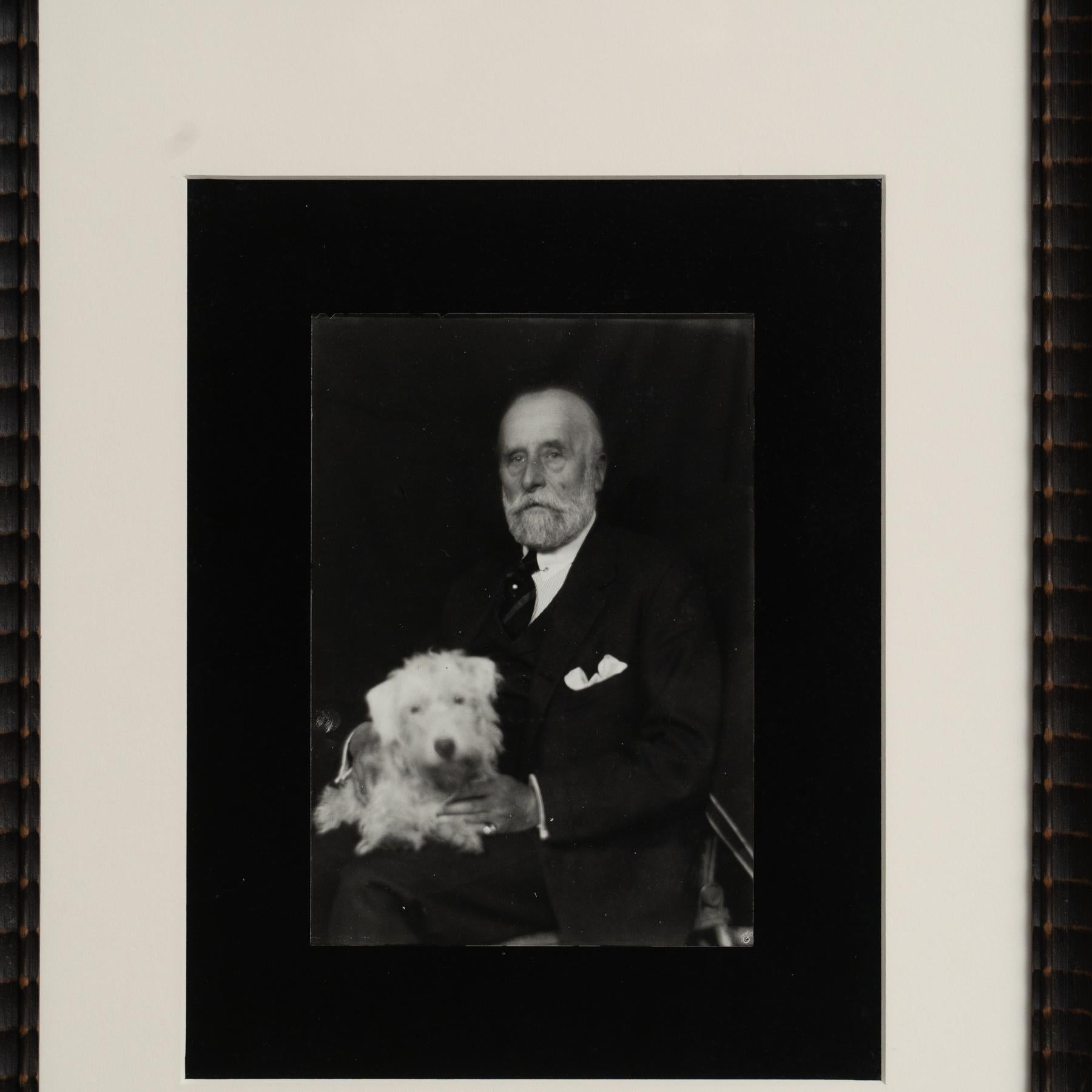 Man Ray Gerahmte Schwarz-Weiß-Fotografie von Jacques Doucet (Papier) im Angebot