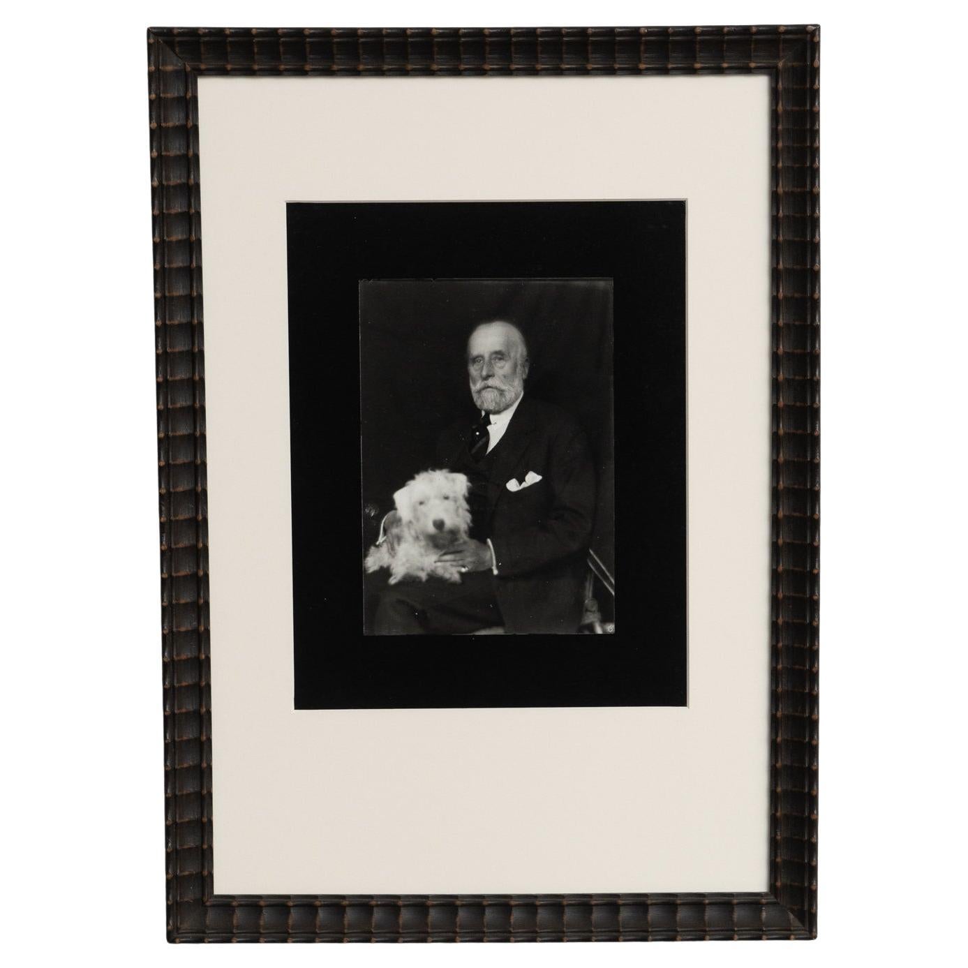 Man Ray Gerahmte Schwarz-Weiß-Fotografie von Jacques Doucet im Angebot