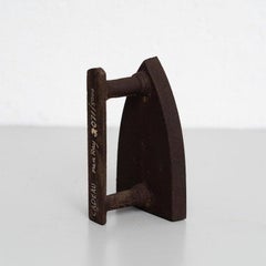 Man Ray - Le Cadeau Sculpture surréaliste, 1974, signée et numérotée
