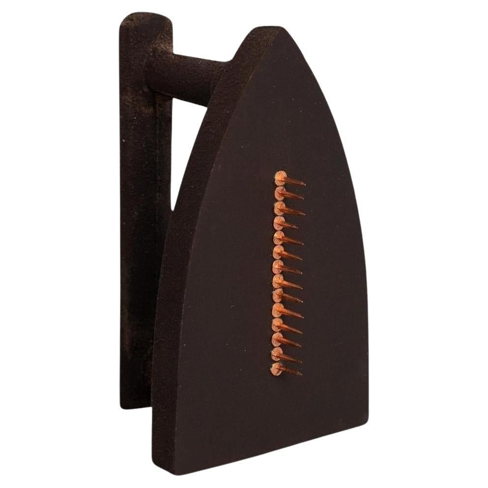 Man Ray - Scultura surrealista Le Cadeau, 1974 - Firmata e numerata