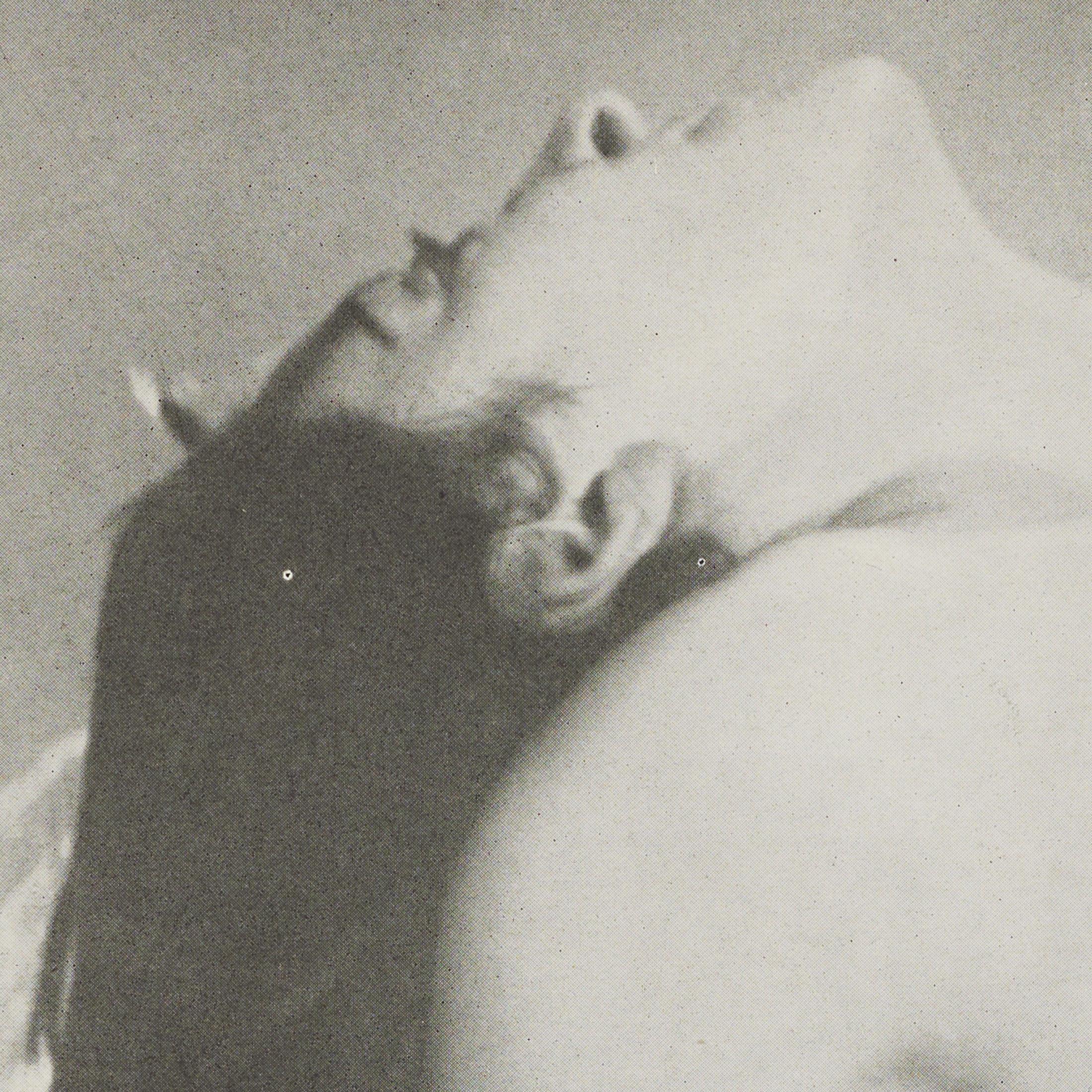 Man Ray - Akt 1930er Heliogravüre, Verve Magazin 1937, gerahmt im Zustand „Gut“ im Angebot in Barcelona, Barcelona