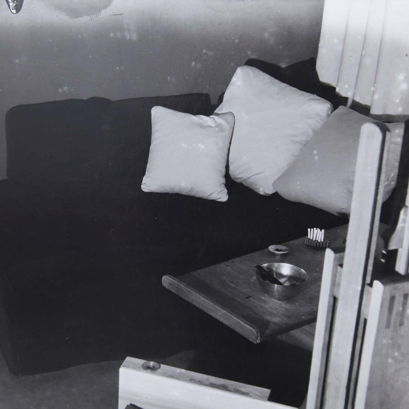 Man Ray-Fotografie in Schwarz-Weiß (Französisch) im Angebot