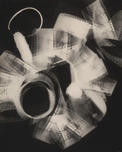 MAN RAY (1890-1976), RAYOGRAPH, 1923 Fotogravur, FIRST EDITION