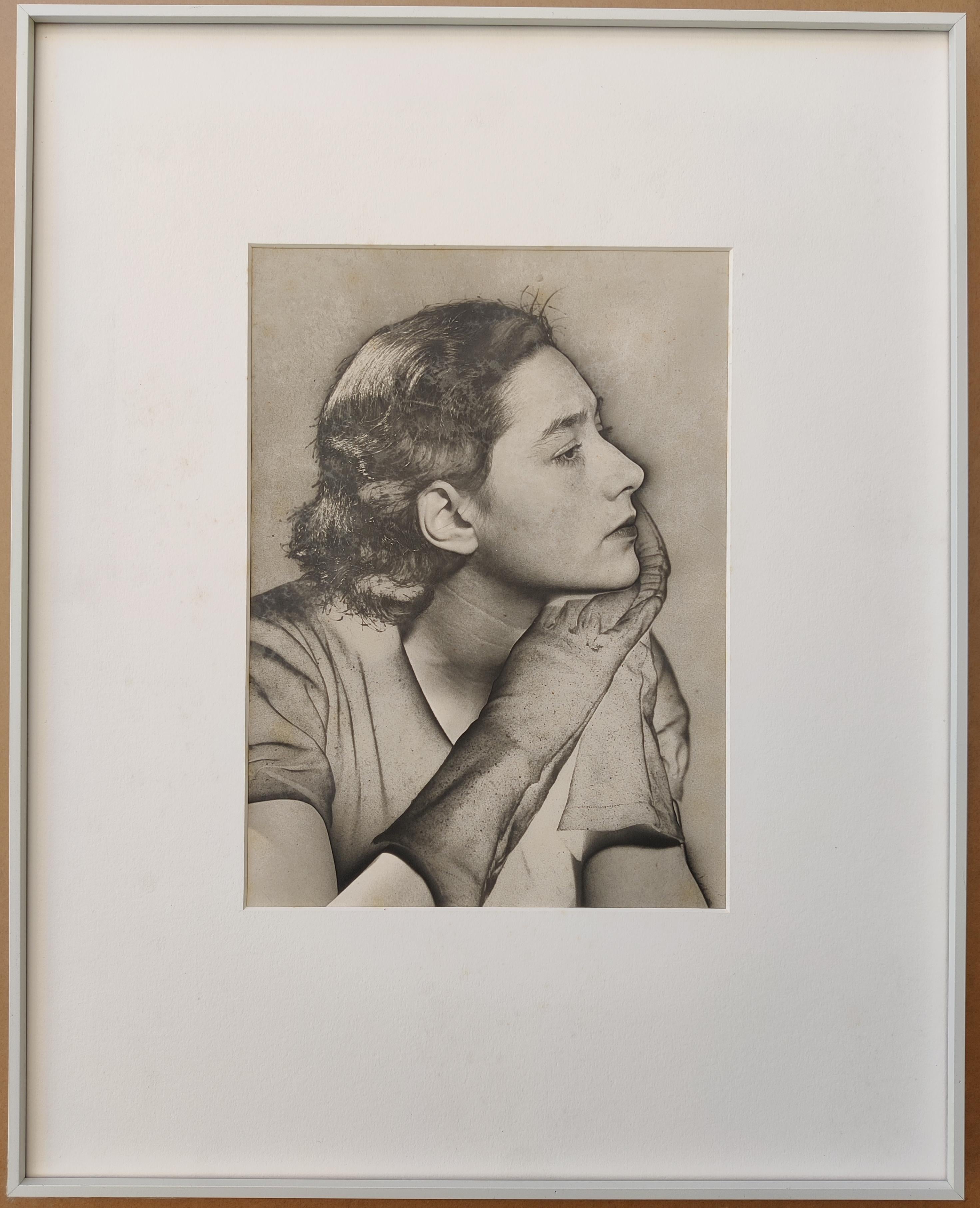 Man Ray
Femmes # 20, 1930S
Gelatin silver print, printed in 1981 by Paolo Vandrasch with the supervision of Juliette Man Ray
Photo size 30 x 22 cm
Frame size 51.3 x 41.2 x 2.5 cm
Edition 17 of 35
Caption label signed in black ink by Paolo Vandrasch