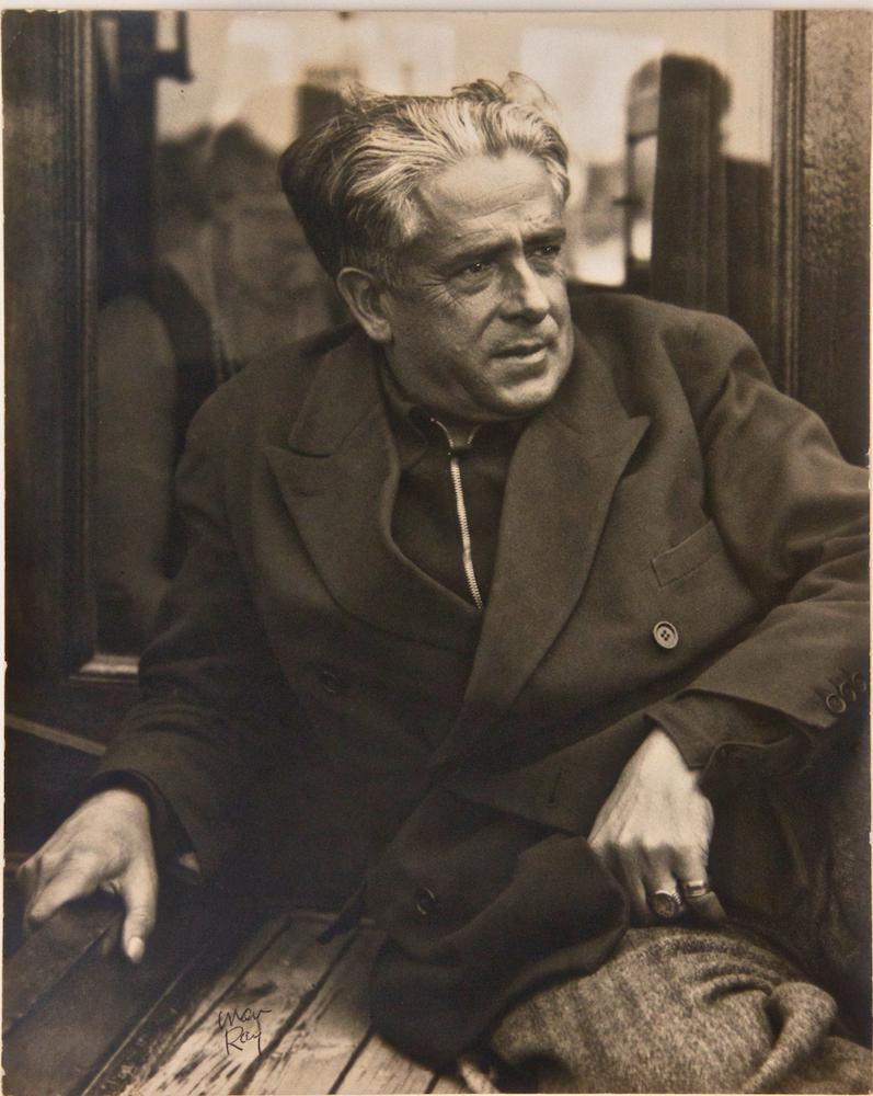 Porträt von Francis Picabia – Originalfotografie von Man Ray – 1935
