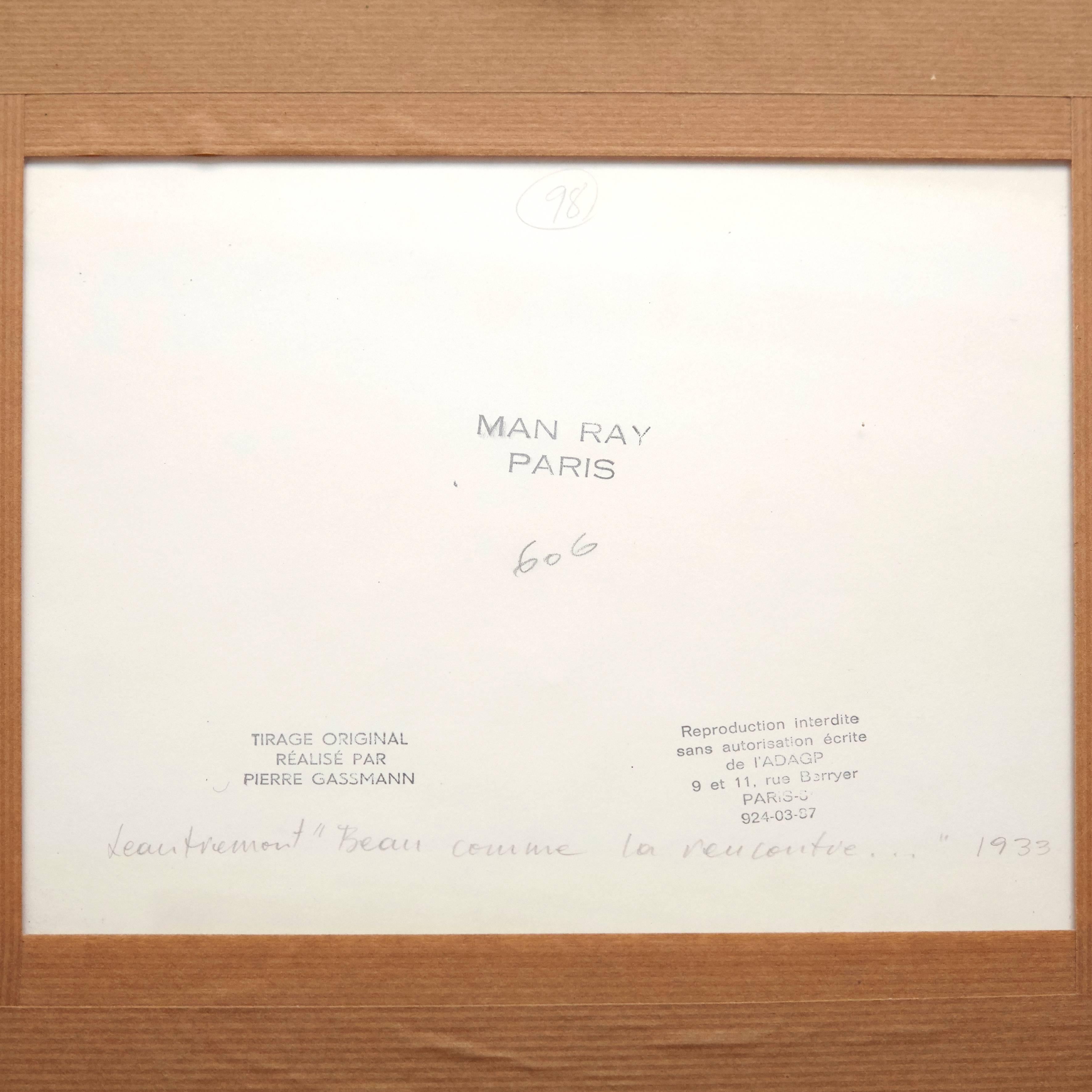 Man Ray Surrealistische gerahmte Schwarz-Weiß Fotografie 'Hommage a Lautréamont' im Angebot 1