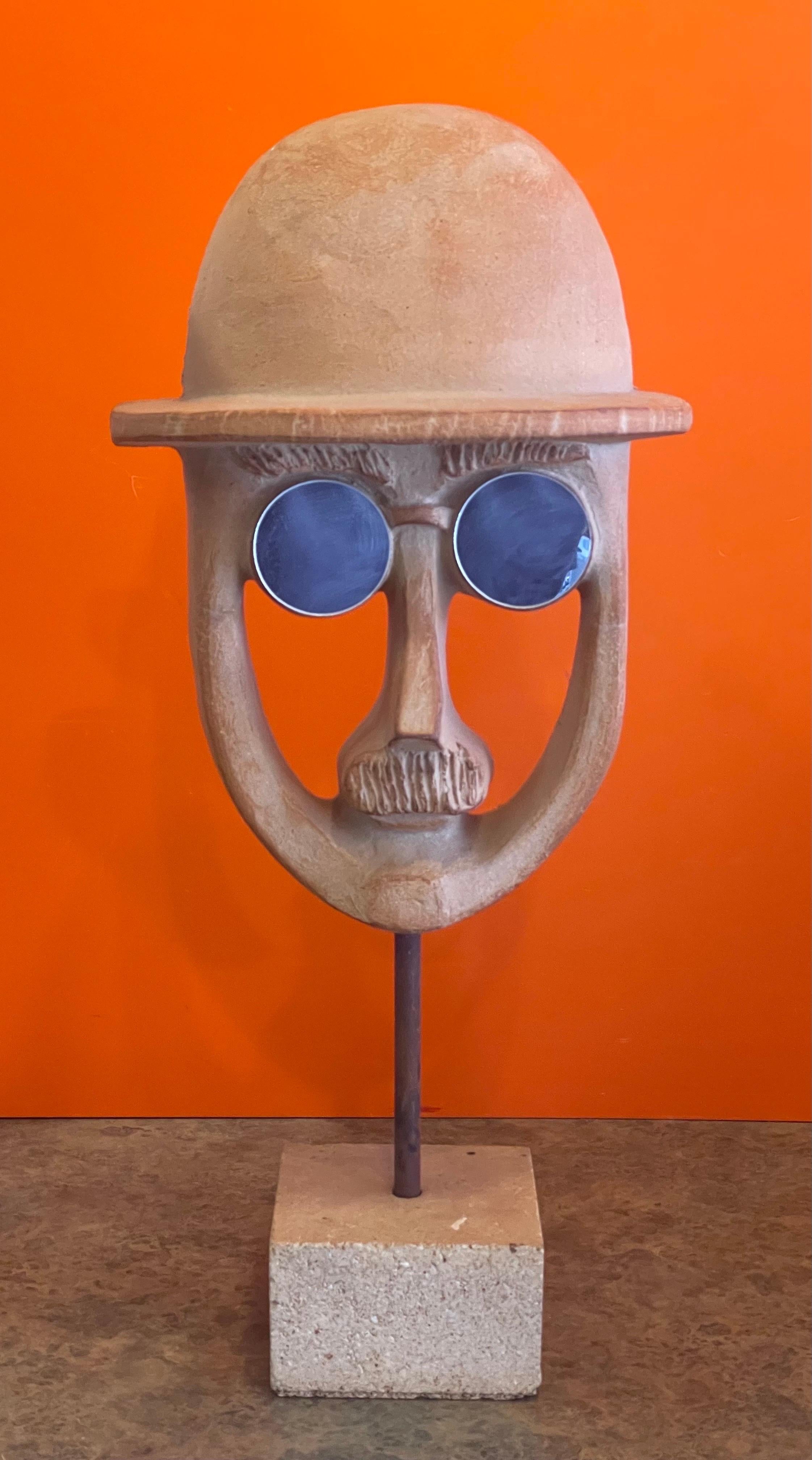 „Man with Bowler Hat“ Steingut-Skulptur von David Gil für Bennington Pottery im Angebot 10