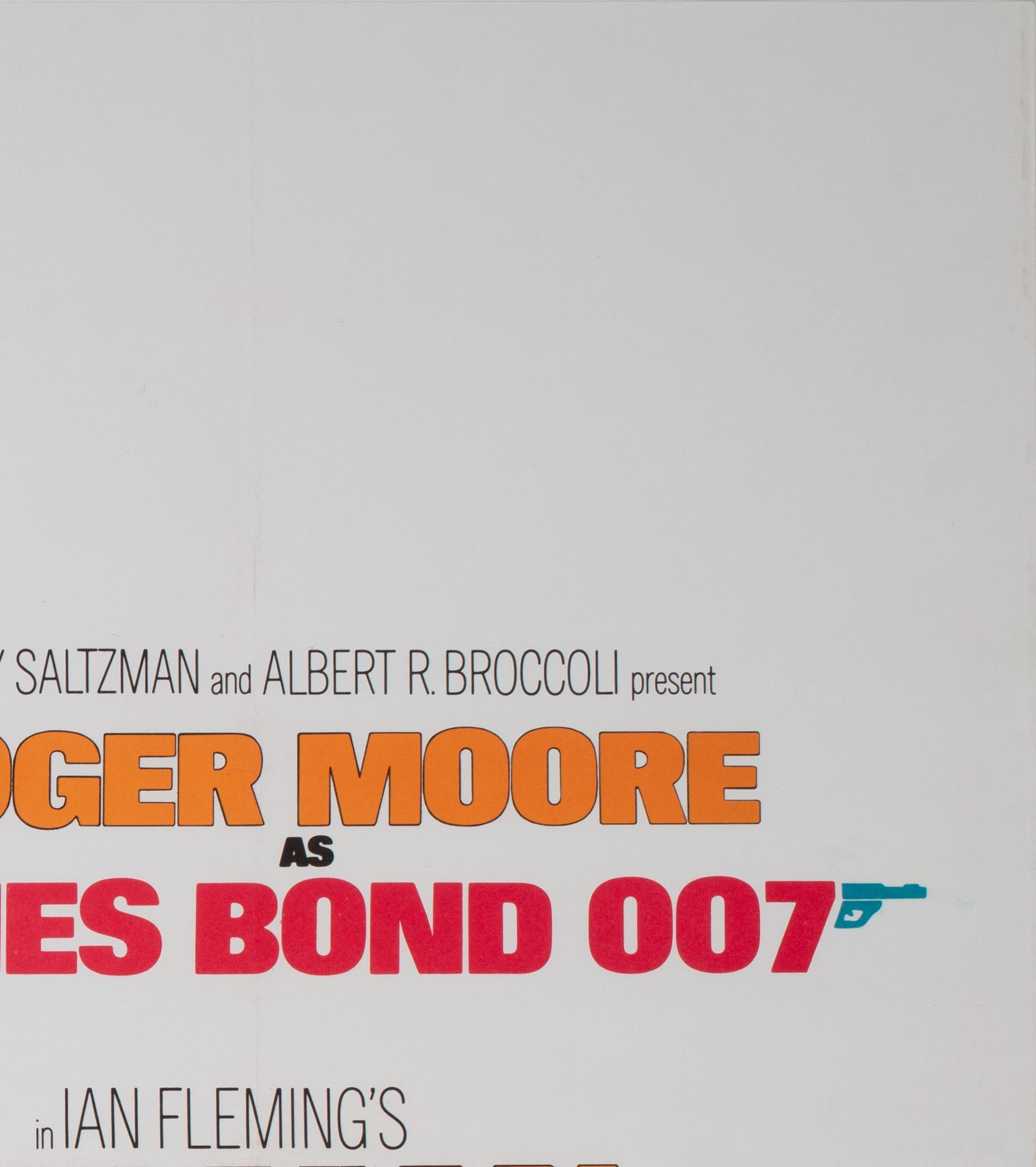 20th Century Man with the Golden Gun 1974, James Bond, UK Film Poster, Robert McGinnis For Sale