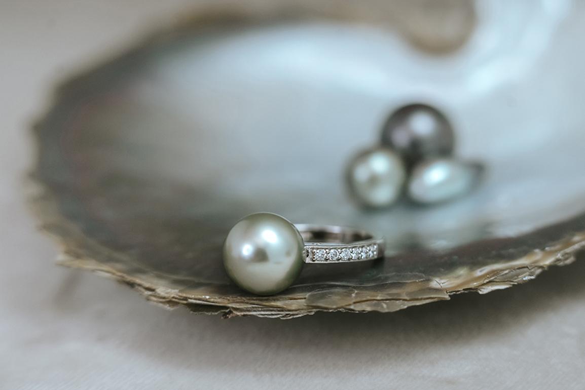 En vente :  Bague MANA en perles de Tahiti et diamants  2