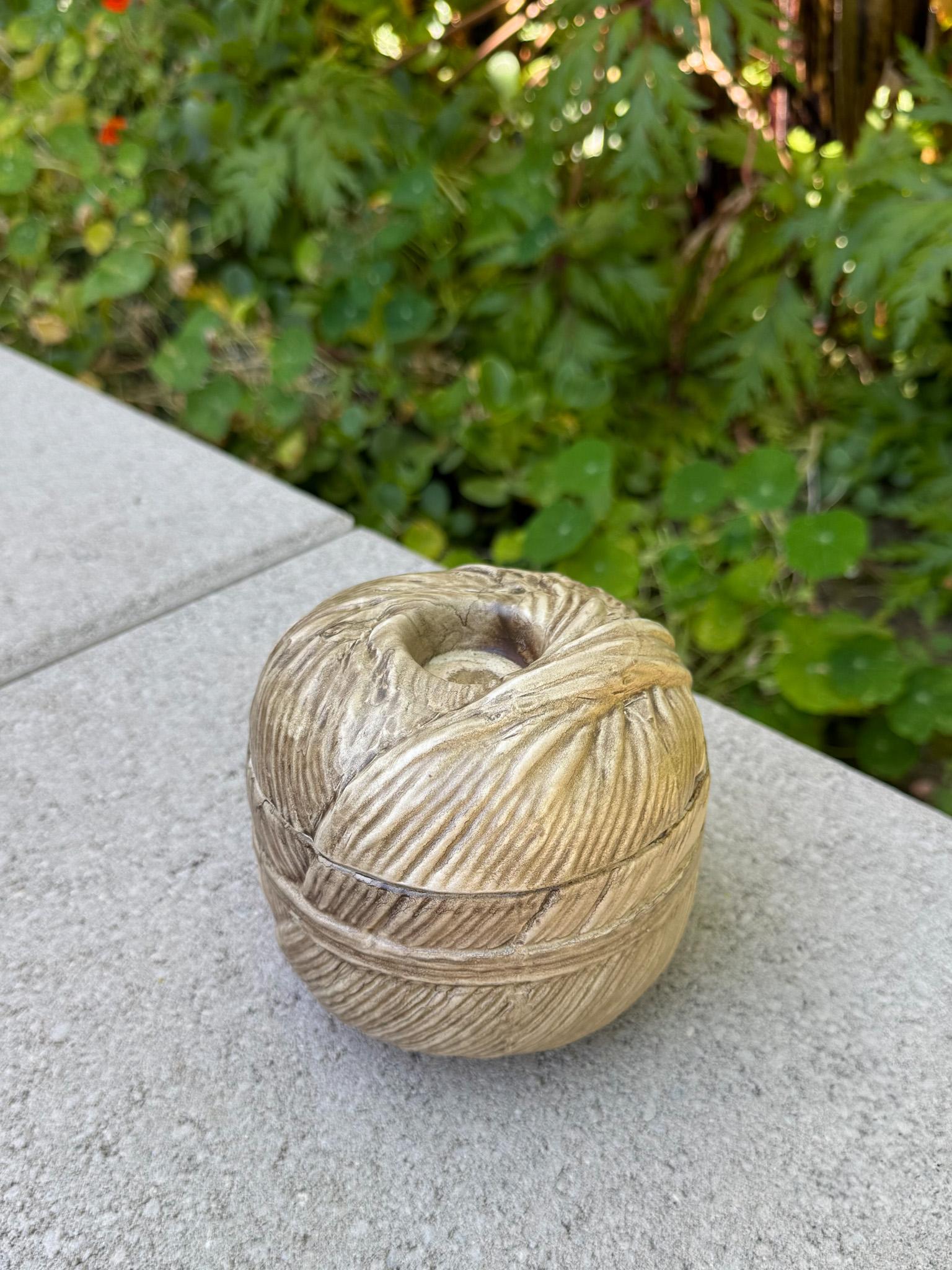 Mancer / MANCIOLI & Co. Vaso con coperchio in ceramica 