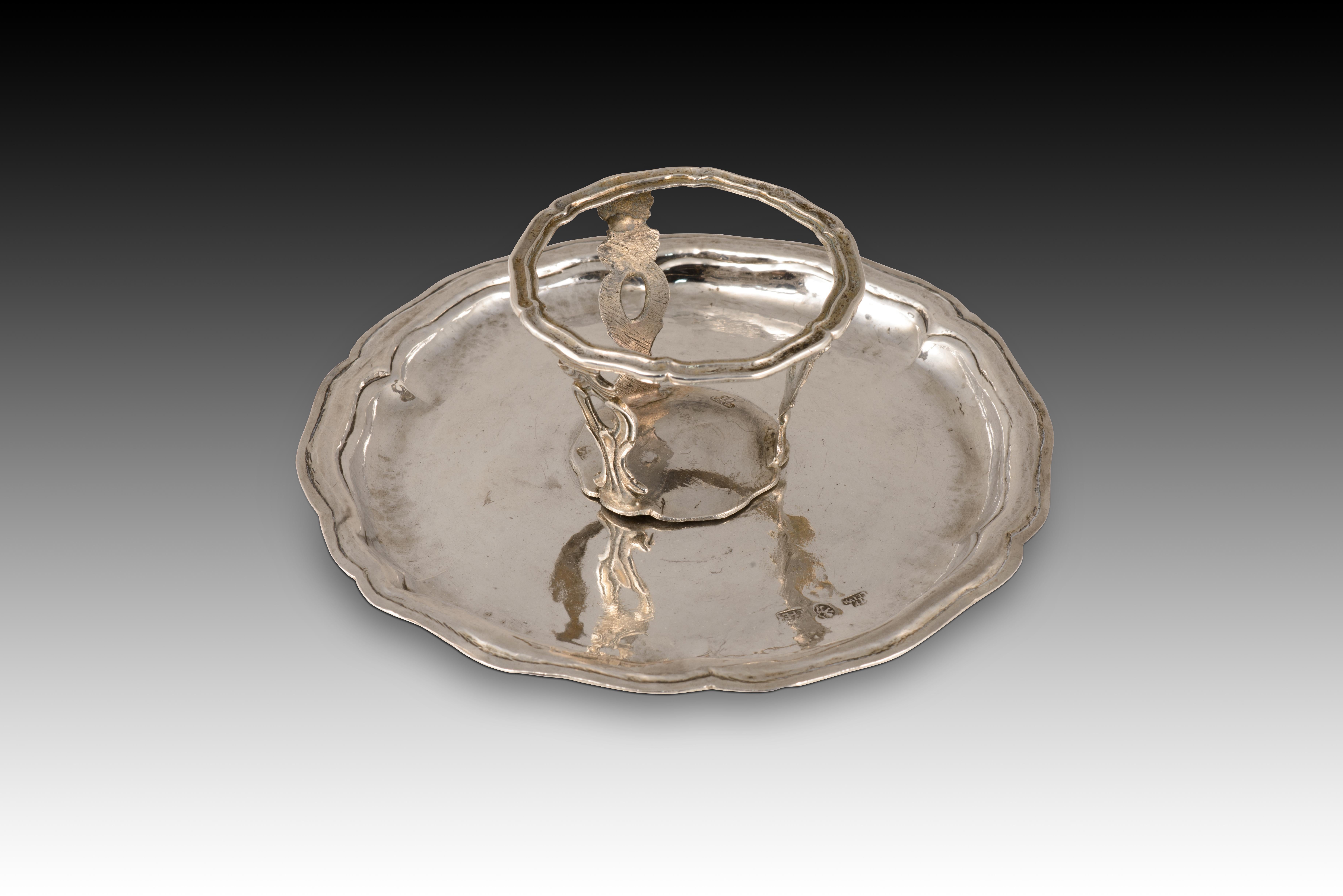  Mancerina. Silver in its color. SANCHEZ SOTO, Cristóbal. Córdoba, Spain, 1779.
 With contrast and engraving marks.
 Silver mancerina in its original color with an engraved mark on the lower part of the base and a hallmark on the upper part. The