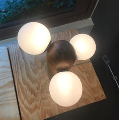 Lampe de table contemporaine en bois, originale et authentique
