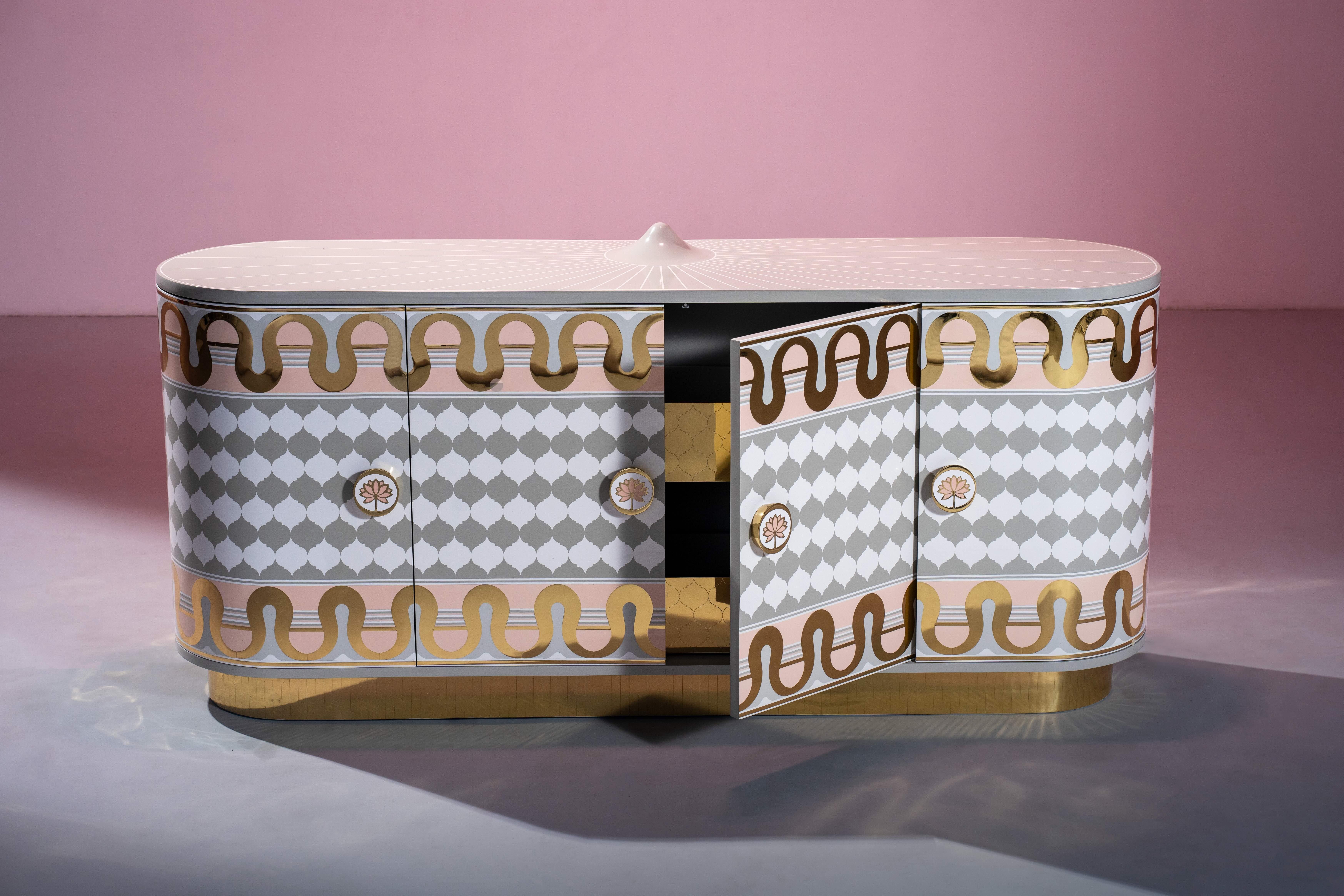 Moderno Credenza Mandala Mobile in oro bianco con intarsi in ottone di Matteo Cibic in vendita